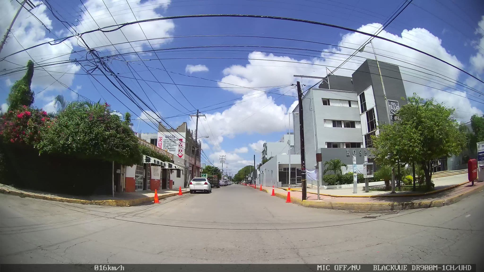 Street view near Posada Castillo, Mérida