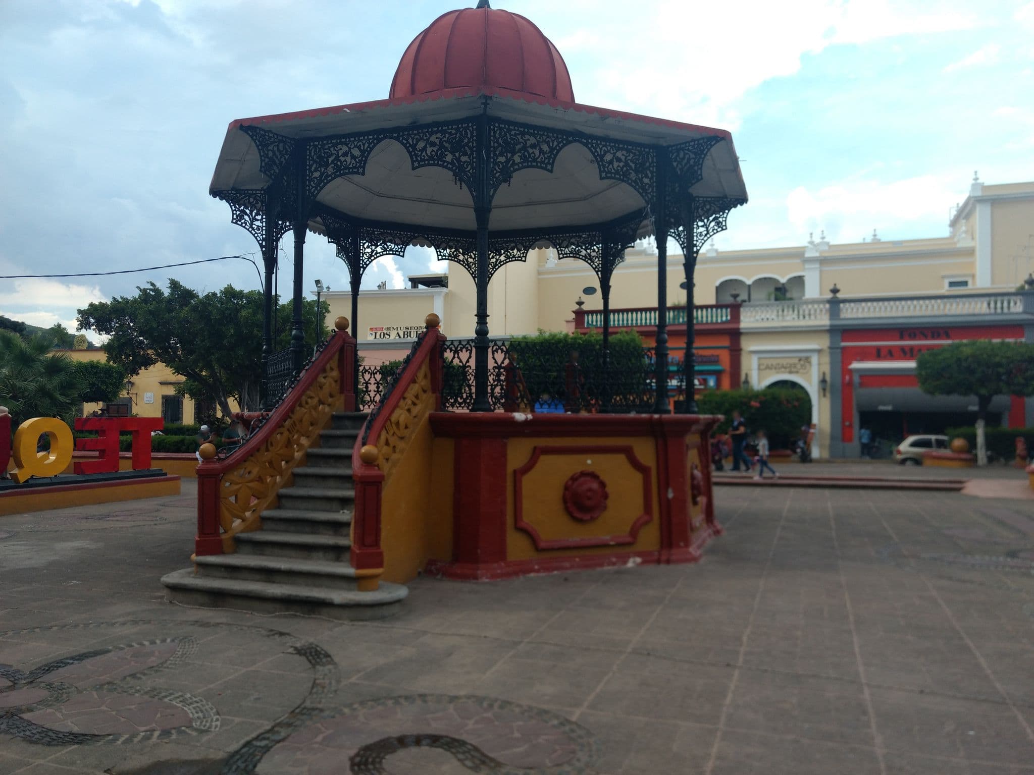 Street view near Hotel Plaza Jardín, Tequila — © eddie845 (CC BY-SA · Mapillary)