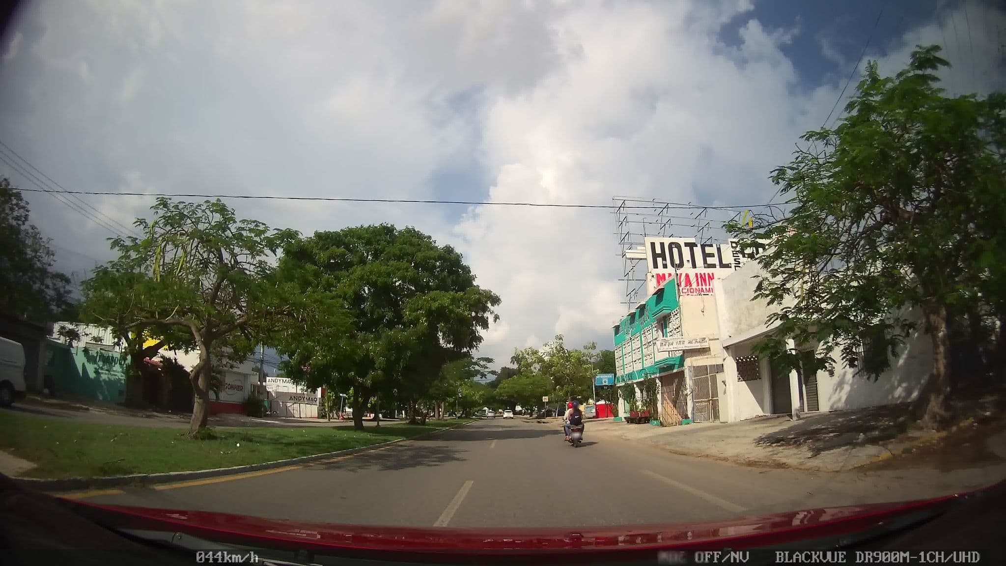 Street view near Hotel desde 400, Mérida — © kaart_2 (CC BY-SA · Mapillary)
