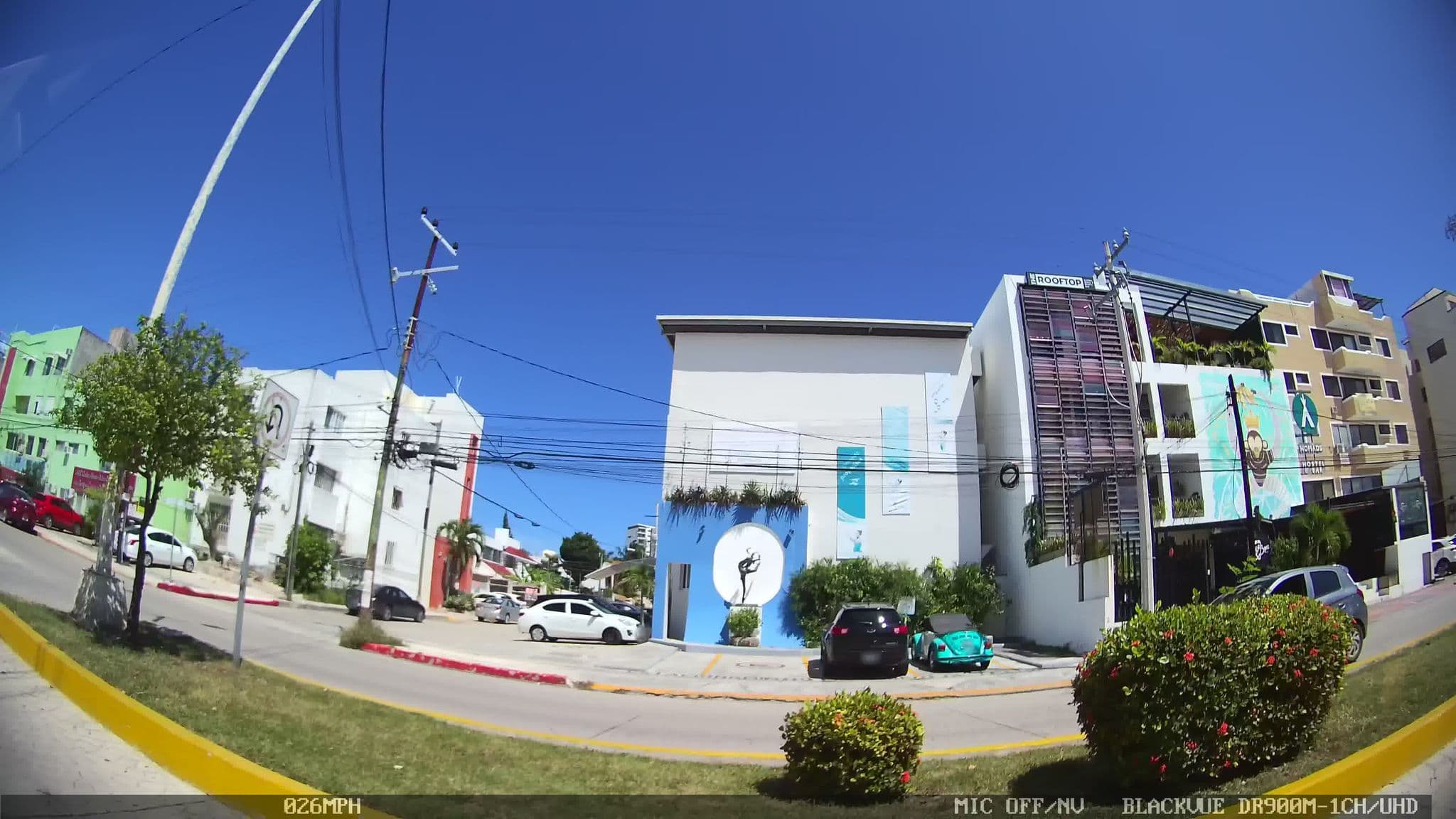 Street view near Nomads Hotel Hostel & Bar , Cancún — © kaart_2 (CC BY-SA · Mapillary)