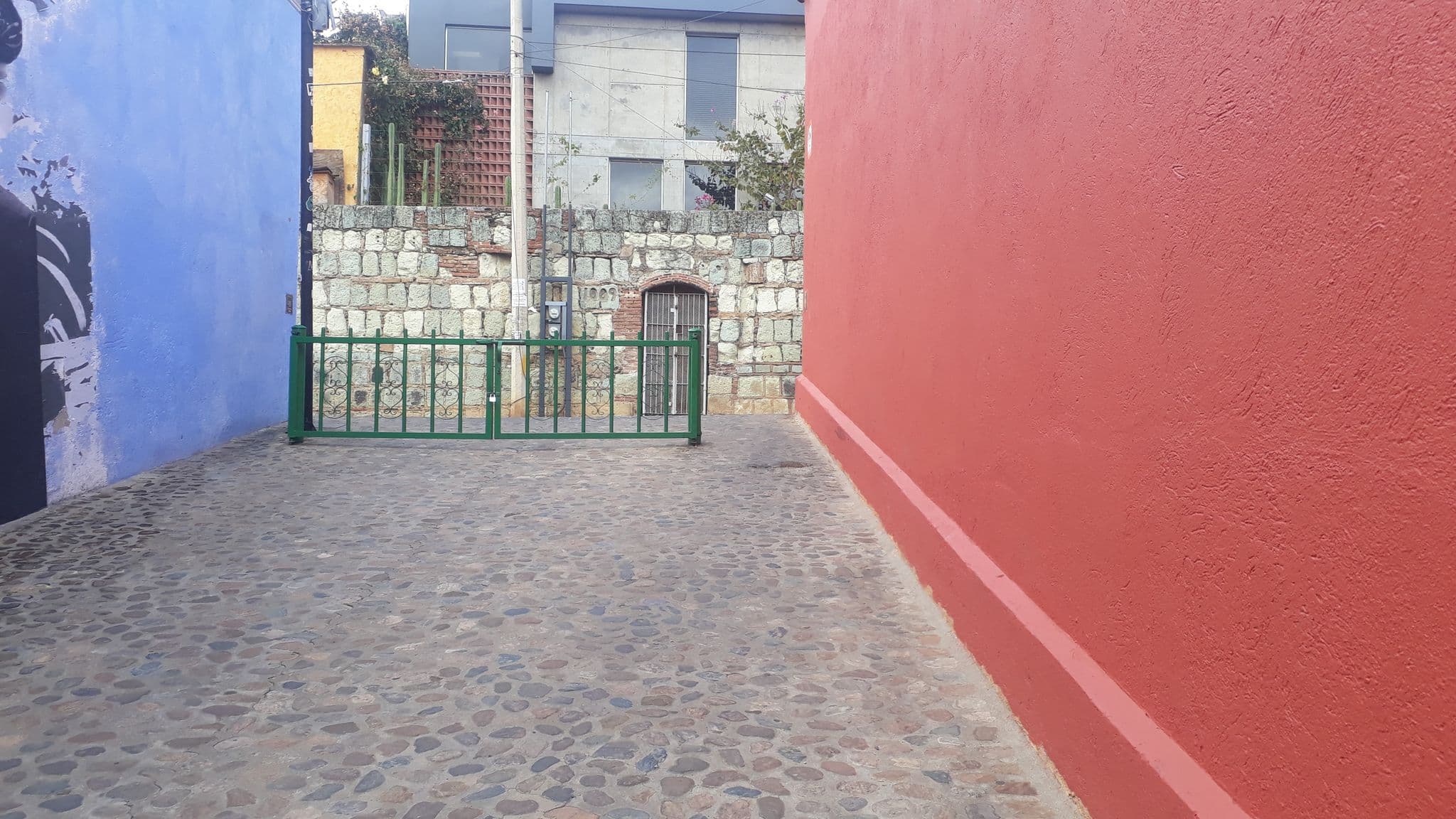 Street view near Casa Carlota, Oaxaca — © mapillarymatt (CC BY-SA · Mapillary)
