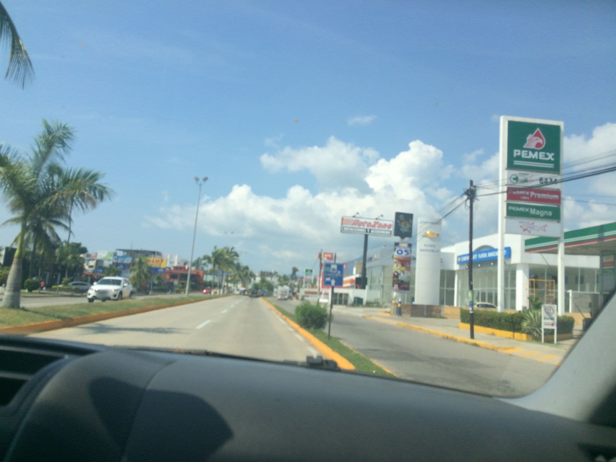 Street view near Hotel Villas Salagua, Manzanillo — © adimarquez (CC BY-SA · Mapillary)