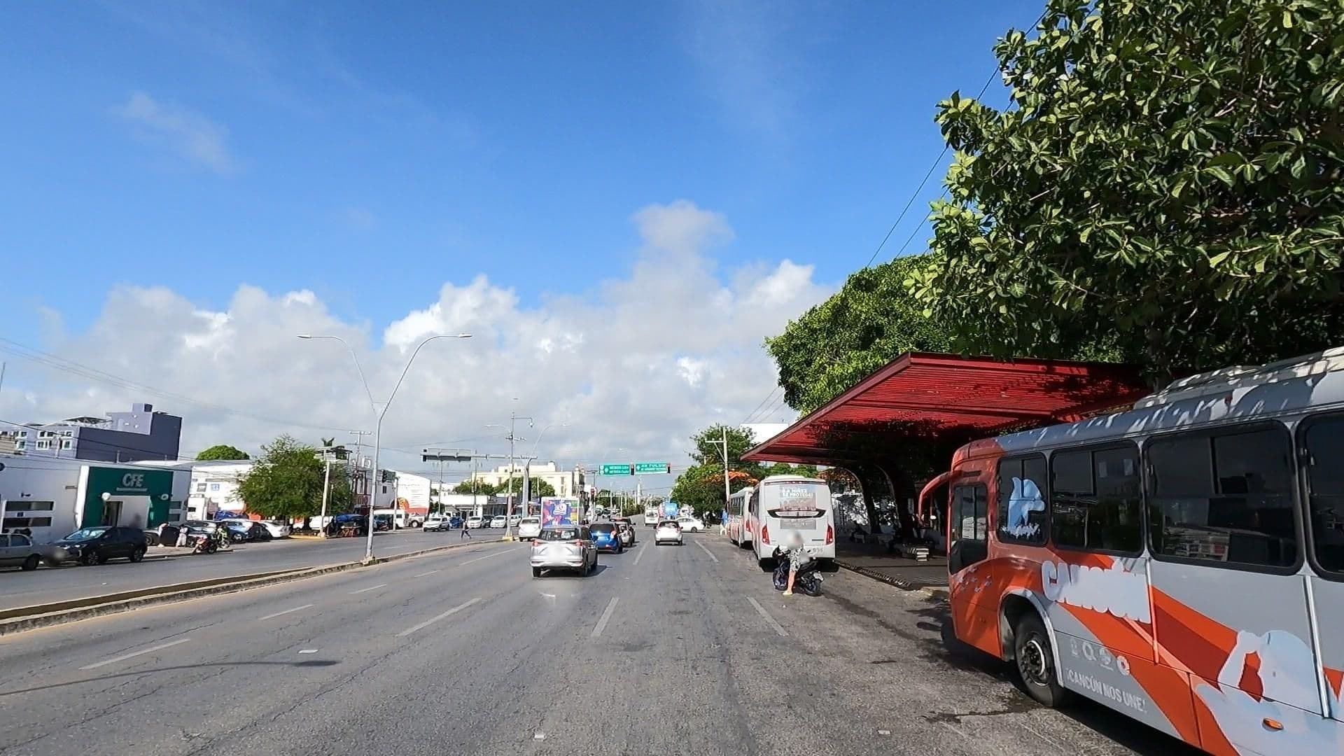 Street view near Azteca, Cancún — © calleros (CC BY-SA · Mapillary)