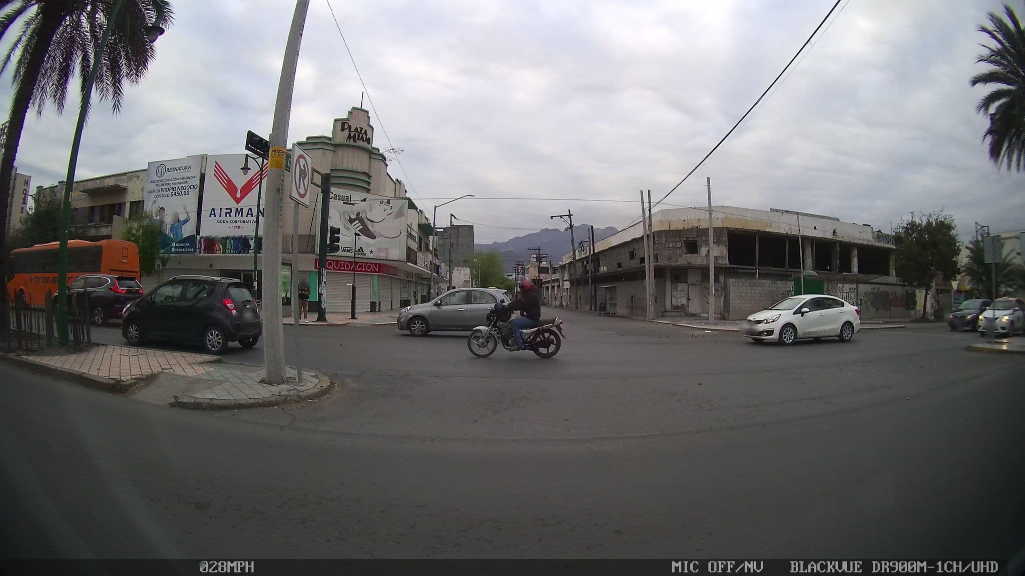 Street view near Hotel Plaza Calzada, Monterrey — © kaartcam (CC BY-SA · Mapillary)