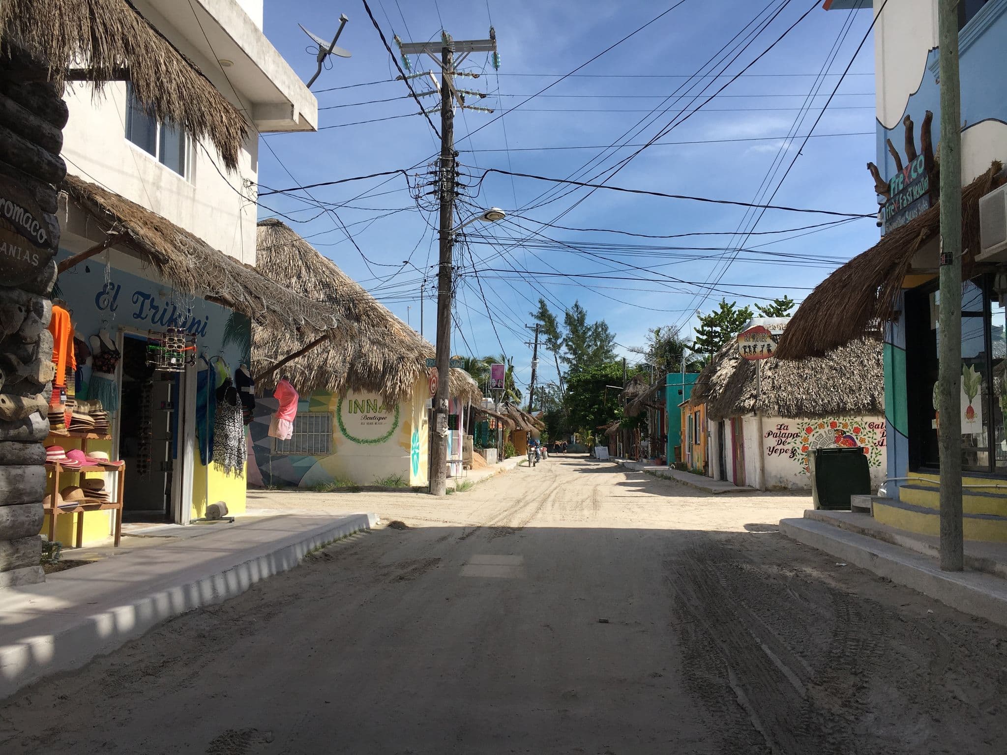 Street view near Hotelito Villas Holbox, Isla Holbox — © z0rg (CC BY-SA · Mapillary)