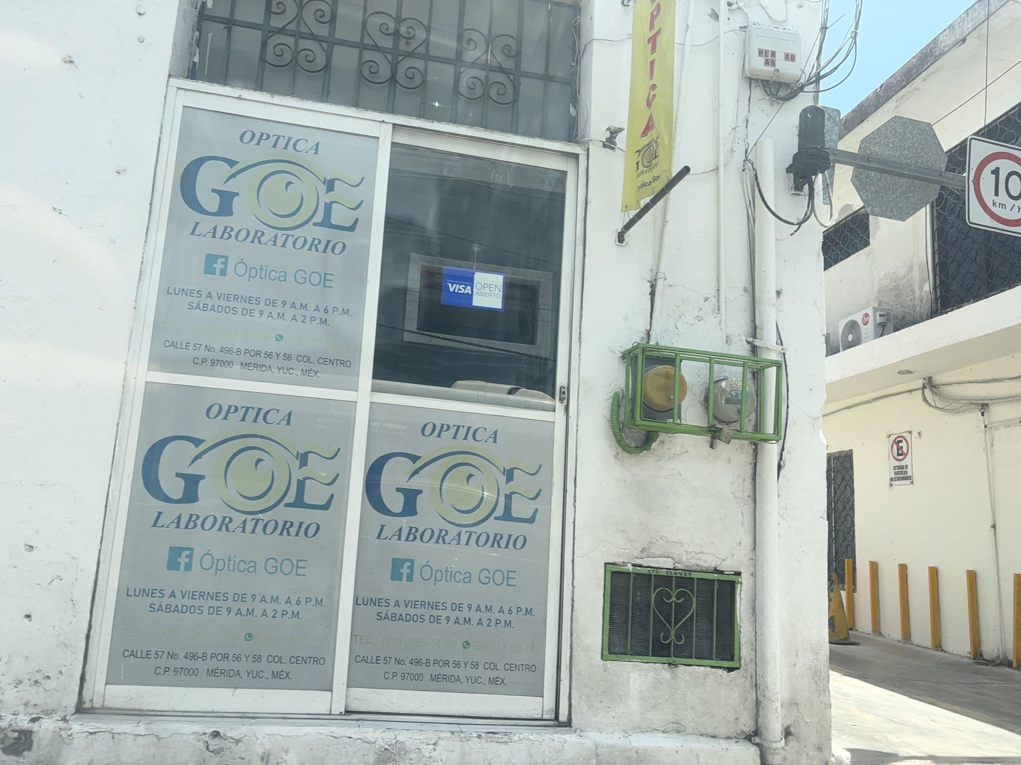 Street view near Hotel Flamingo, Mérida
