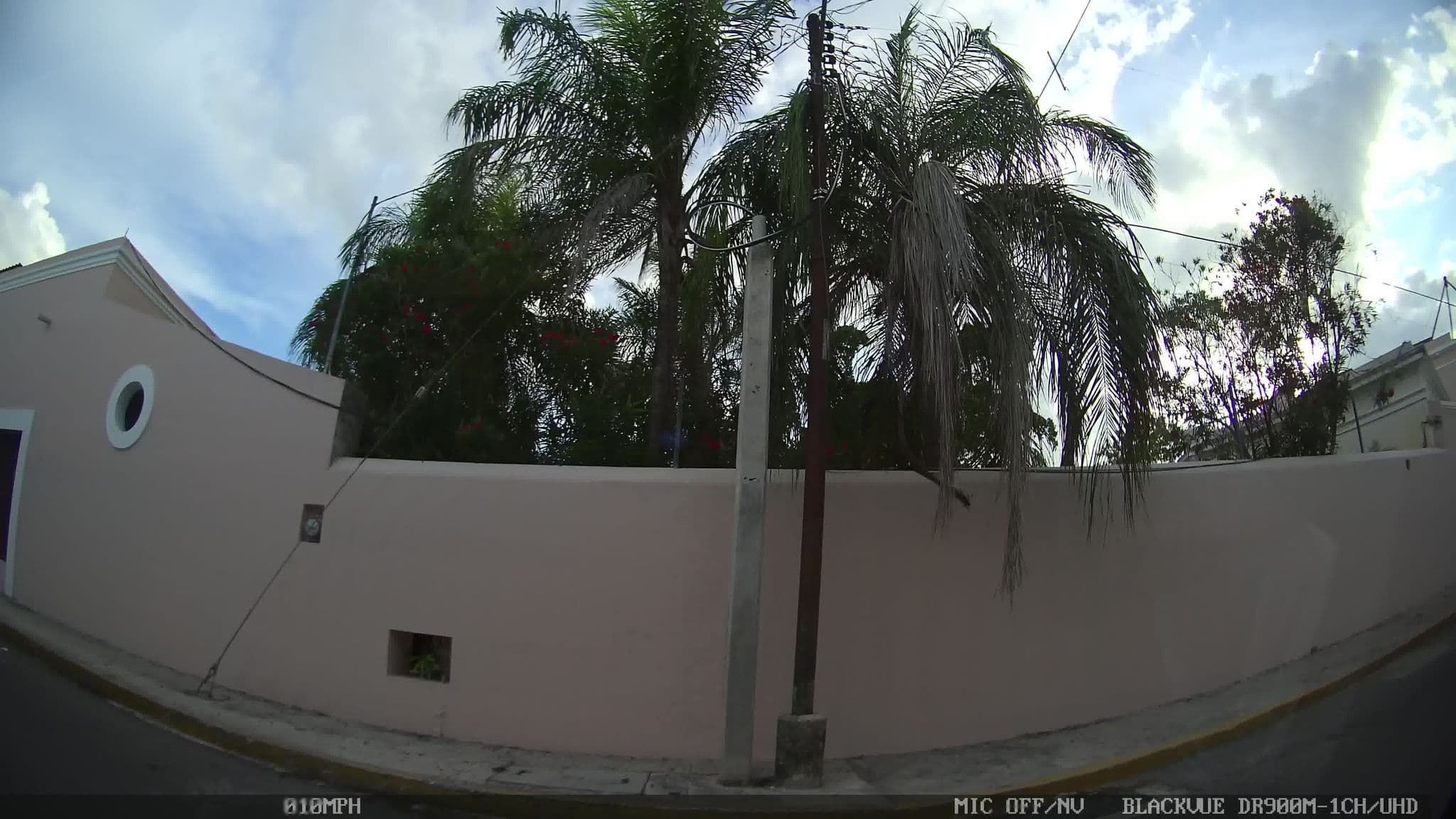 Street view near Hostel Le Juj, Mérida — © kaart_2 (CC BY-SA · Mapillary)
