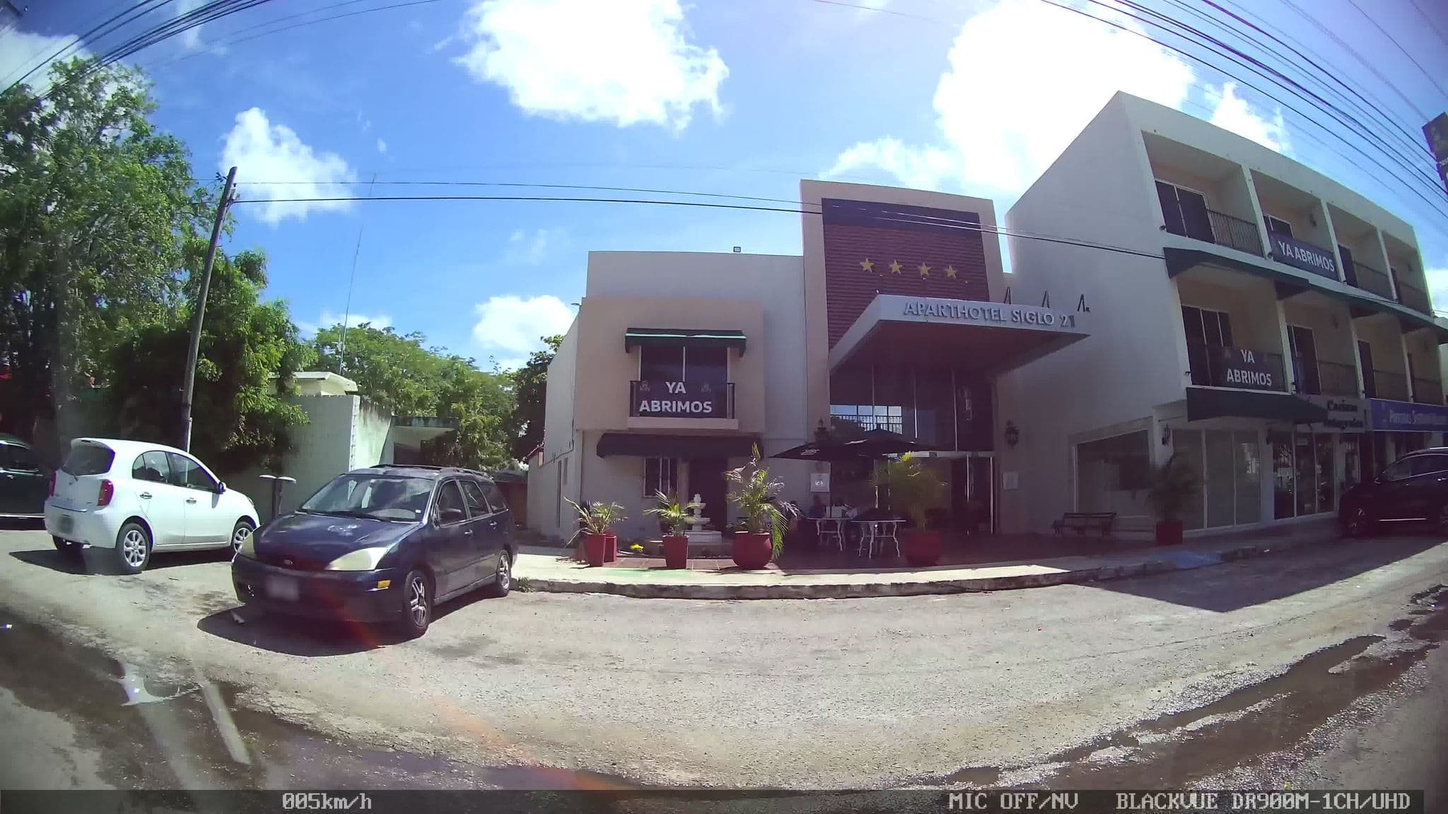 Street view near Hotel Siglo 21, Xcanatún — © kaart_2 (CC BY-SA · Mapillary)