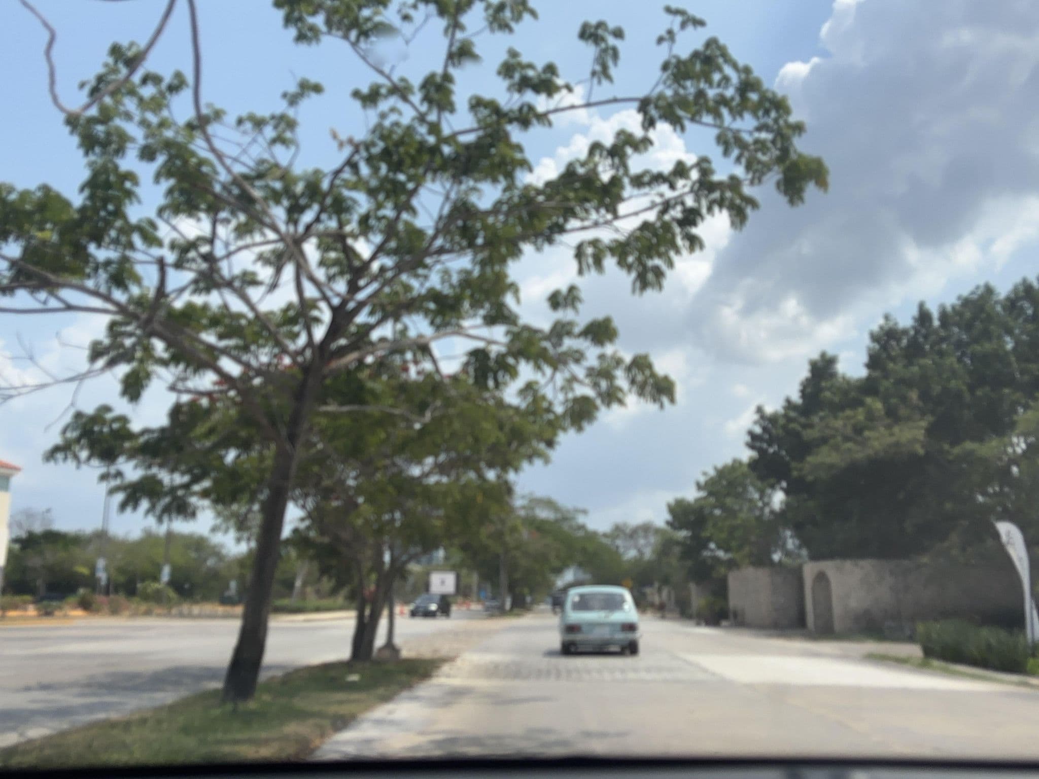 Street view near Holiday Inn & Suites Merida La Isla, Xcanatún — © speedracr29 (CC BY-SA · Mapillary)