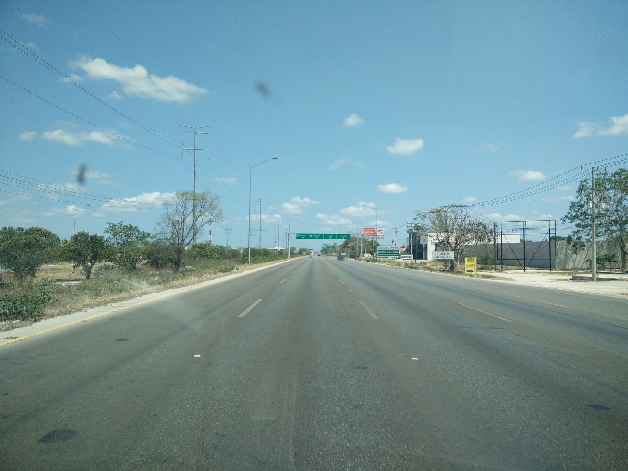 Street view near TecnoHotel Mérida Norte, Xcanatún — © ccossio (CC BY-SA · Mapillary)