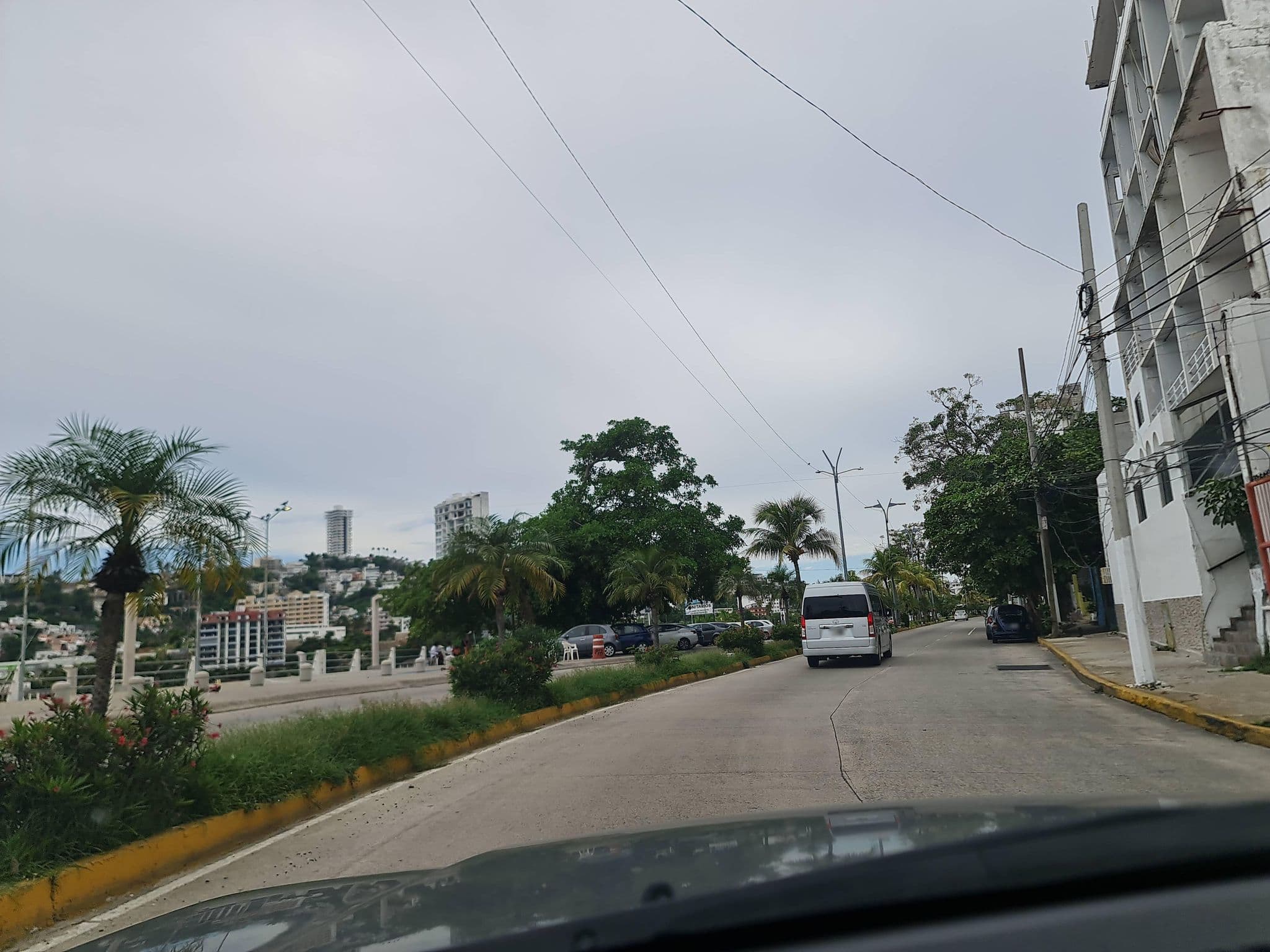 Street view near Capri, Acapulco de Juárez — © SamOlivaresl (CC BY-SA · Mapillary)