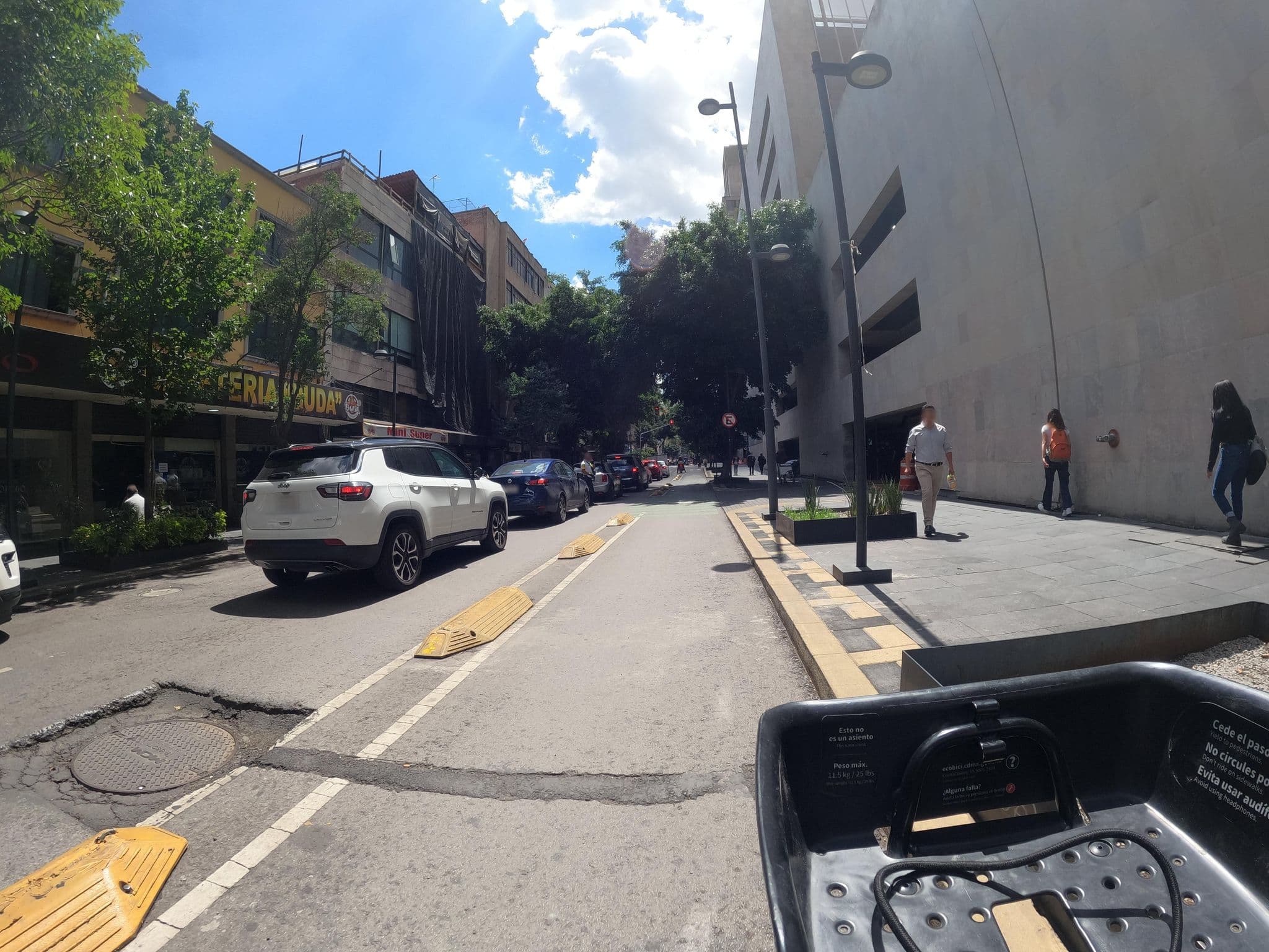 Street view near Mexico hostel, Cuauhtémoc — © mapero_errante (CC BY-SA · Mapillary)