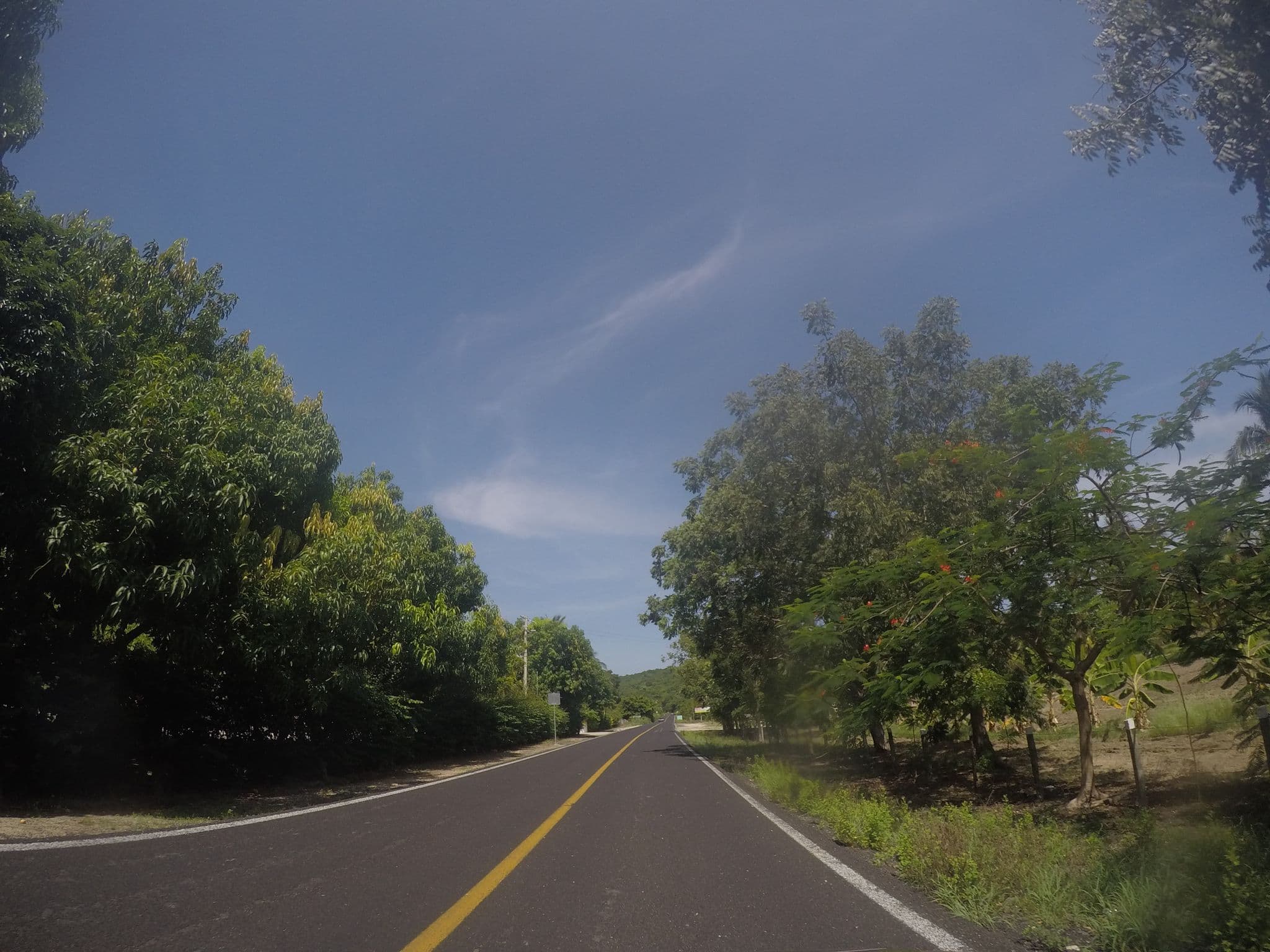 Street view near Hotel & Club Campestre Altos Paraiso, Santiago Cuixtla — © t0mmy (CC BY-SA · Mapillary)