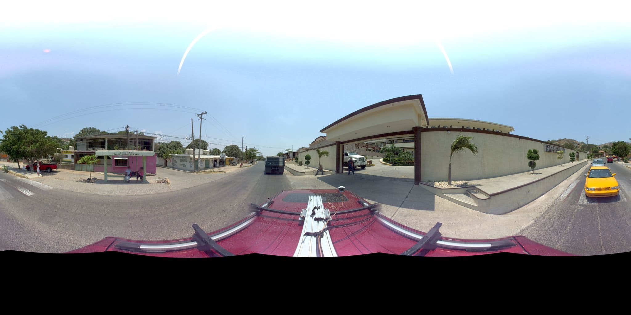Street view near Gran Hotel Don Nacho, Salina Cruz — © gferrari123 (CC BY-SA · Mapillary)