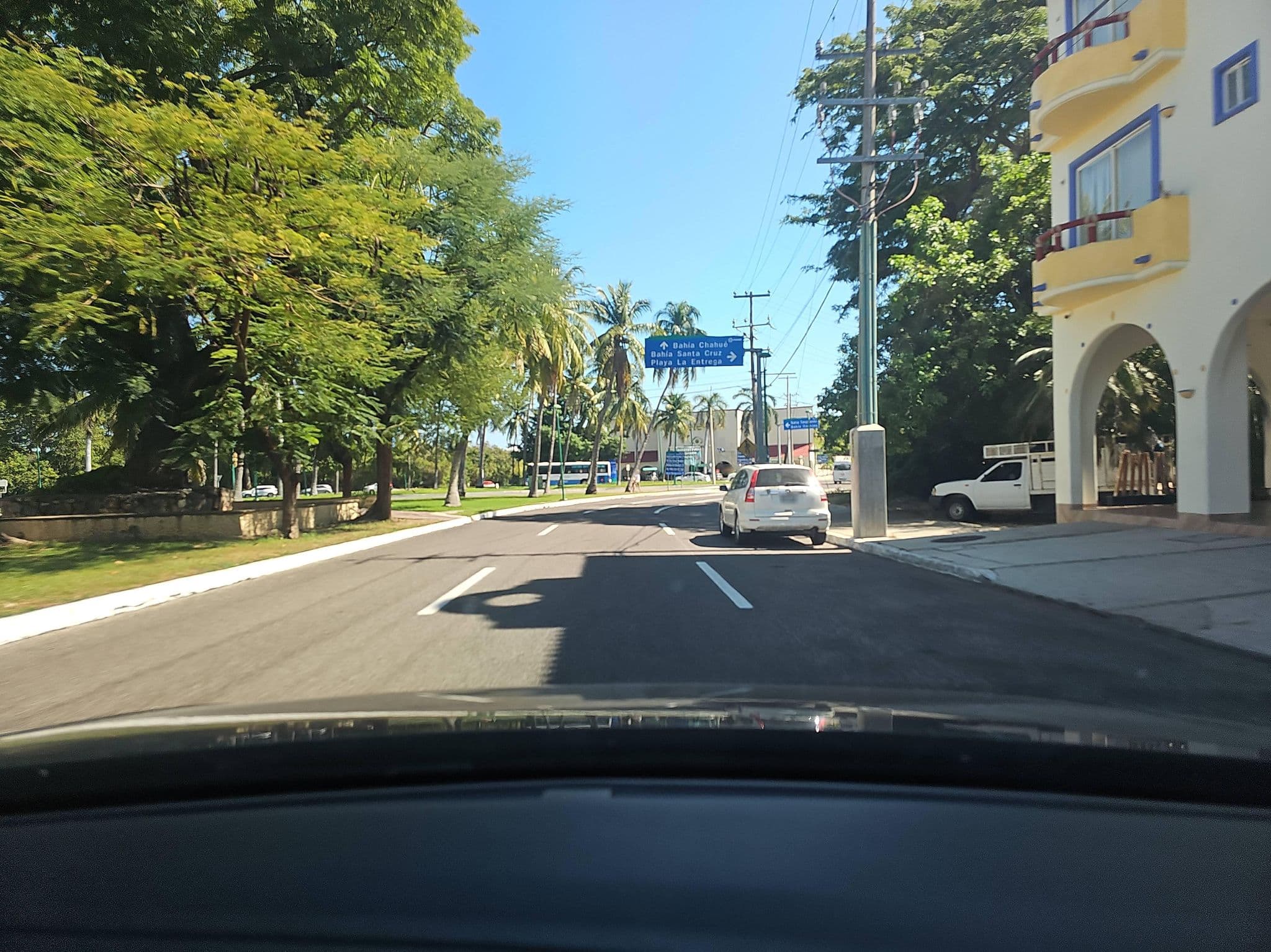 Street view near Hotel Xestal, Crucecita — © ezaratemx (CC BY-SA · Mapillary)