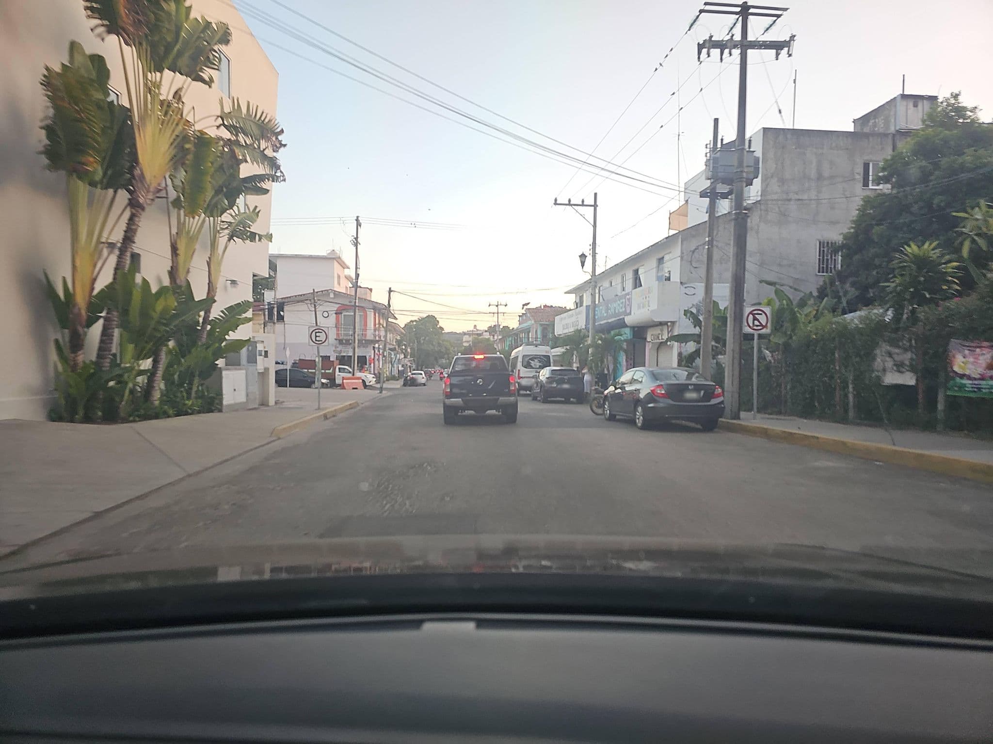 Street view near AM Hotel & Plaza, Crucecita — © ezaratemx (CC BY-SA · Mapillary)