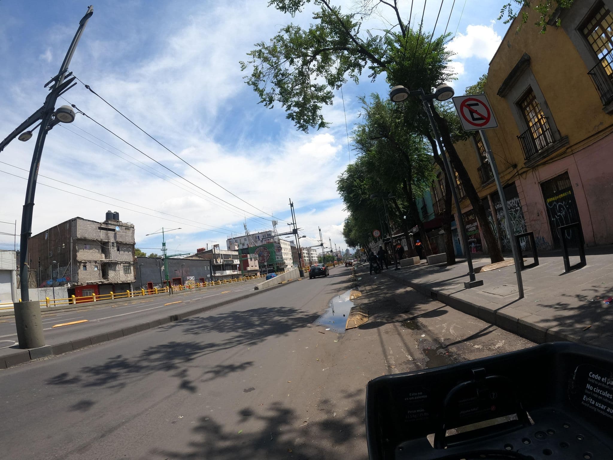 Street view near Hotel Emperador, Cuauhtémoc — © mapero_errante (CC BY-SA · Mapillary)