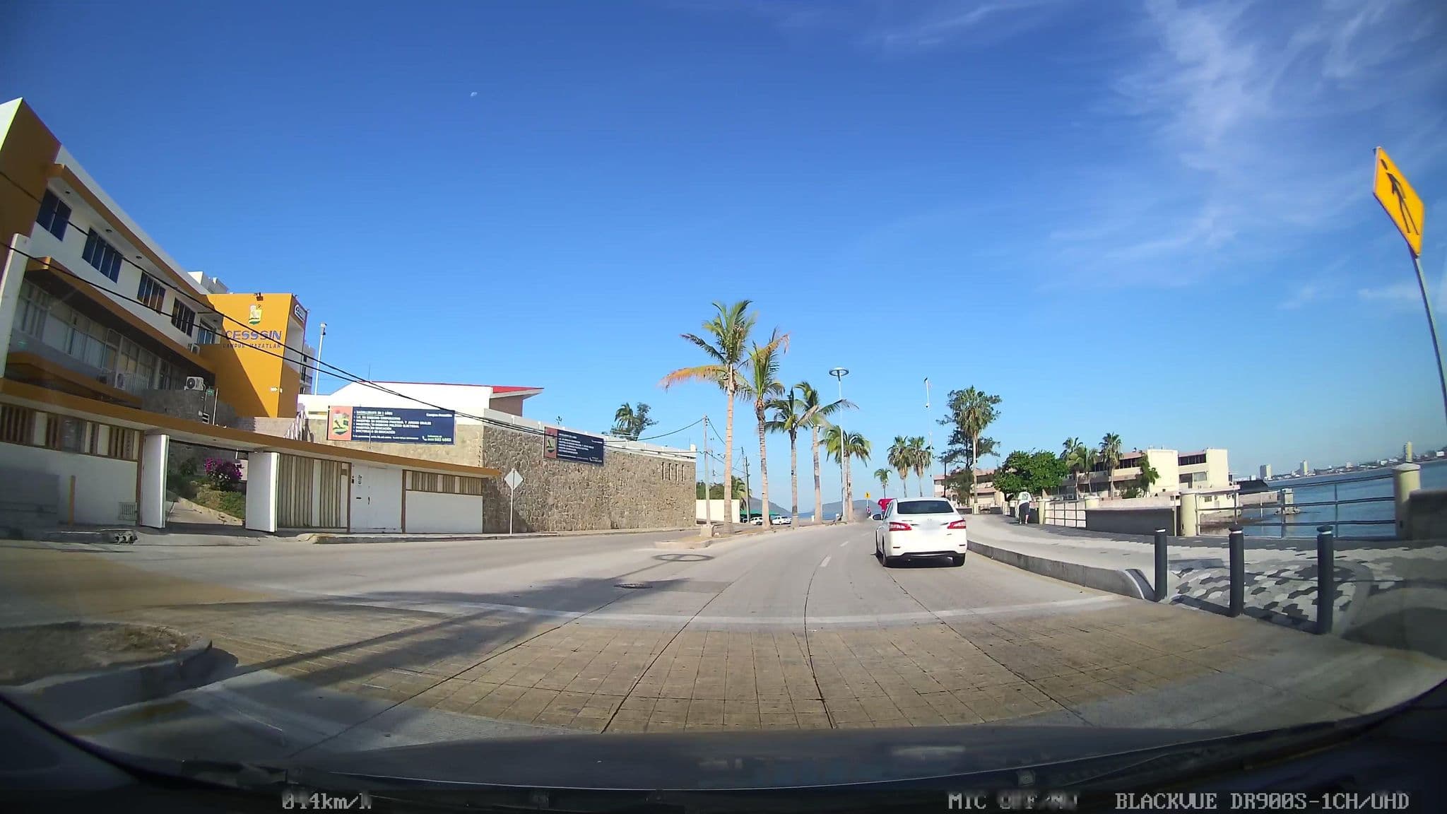 Street view near Suites Lincoln, Mazatlán — © nicovargas (CC BY-SA · Mapillary)