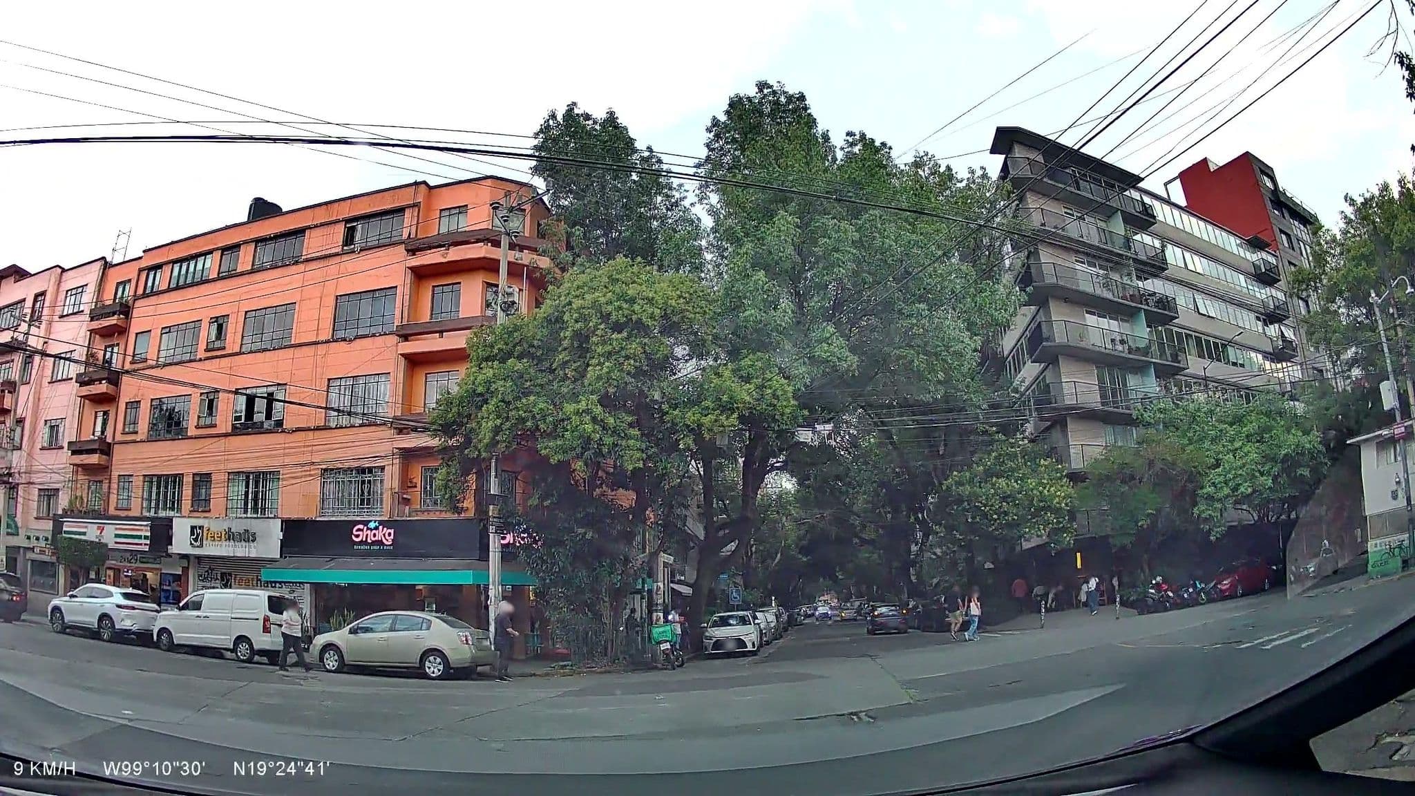 Street view near Casa Condesa, Colonia del Valle — © vsalgado (CC BY-SA · Mapillary)
