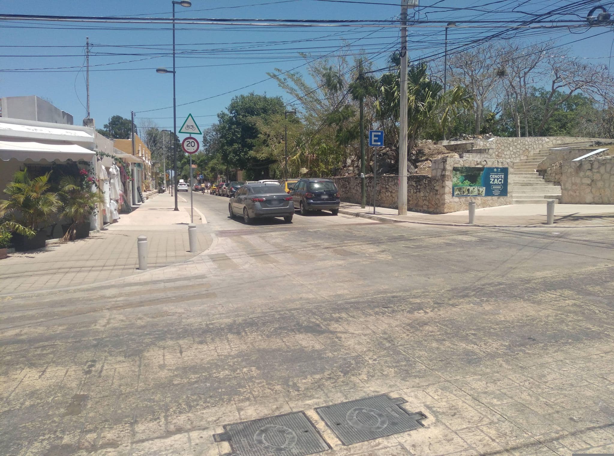 Street view near Hotel y Restaurante Pueblo Viejo, Valladolid — © clap (CC BY-SA · Mapillary)