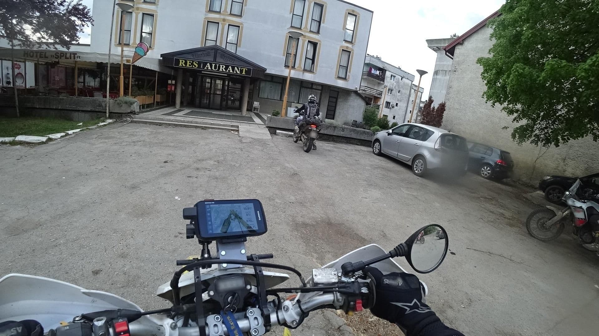 Street view near Hotel restoran Split, Glamoč — © isvedic (CC BY-SA · Mapillary)