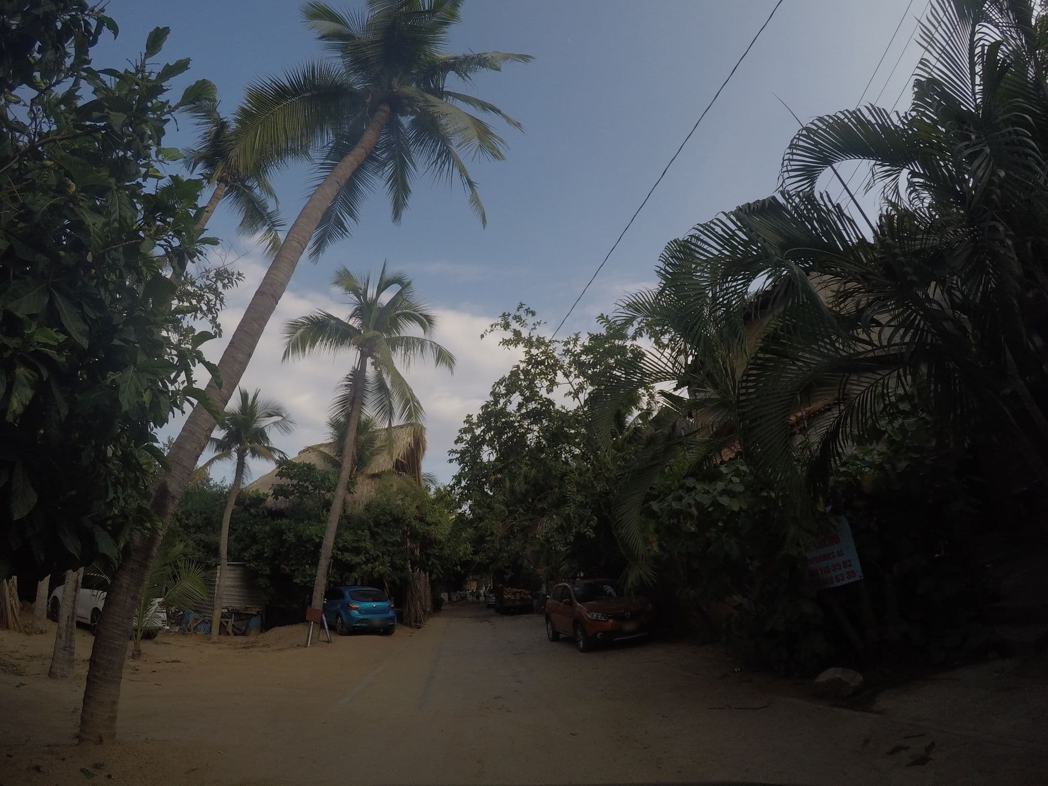 Street view near El Pescador, Puerto Ángel