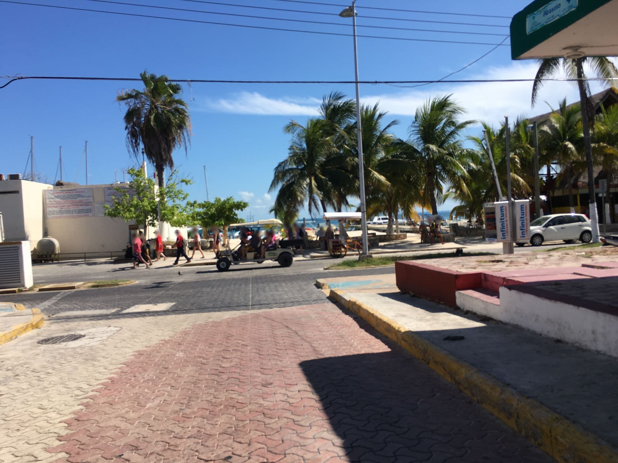 Street view near Sol Caribe Suites, Isla Mujeres — © ccossio (CC BY-SA · Mapillary)