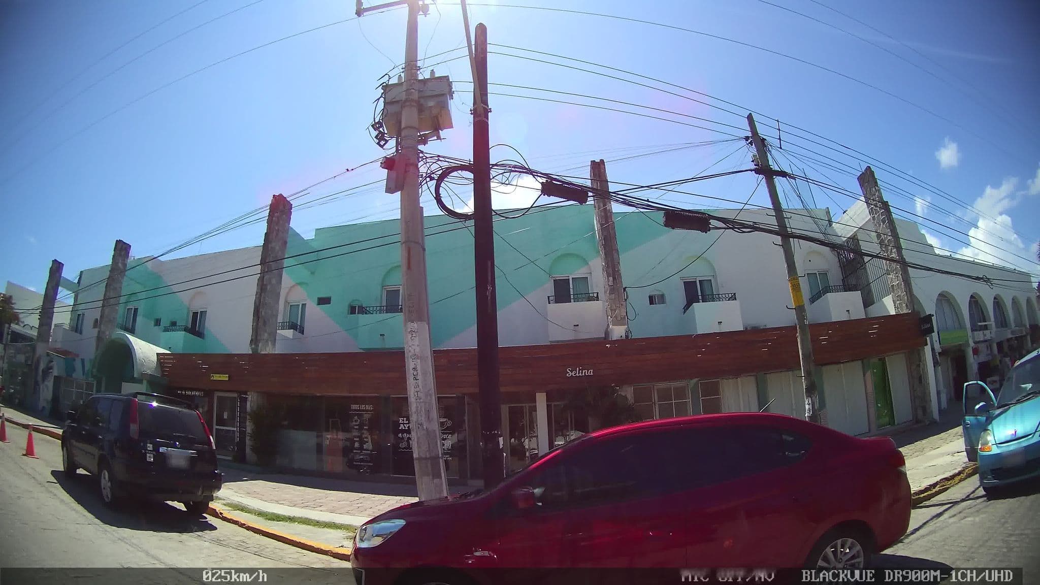 Street view near Selina Hostel Cancun, Cancún — © kaart_2 (CC BY-SA · Mapillary)