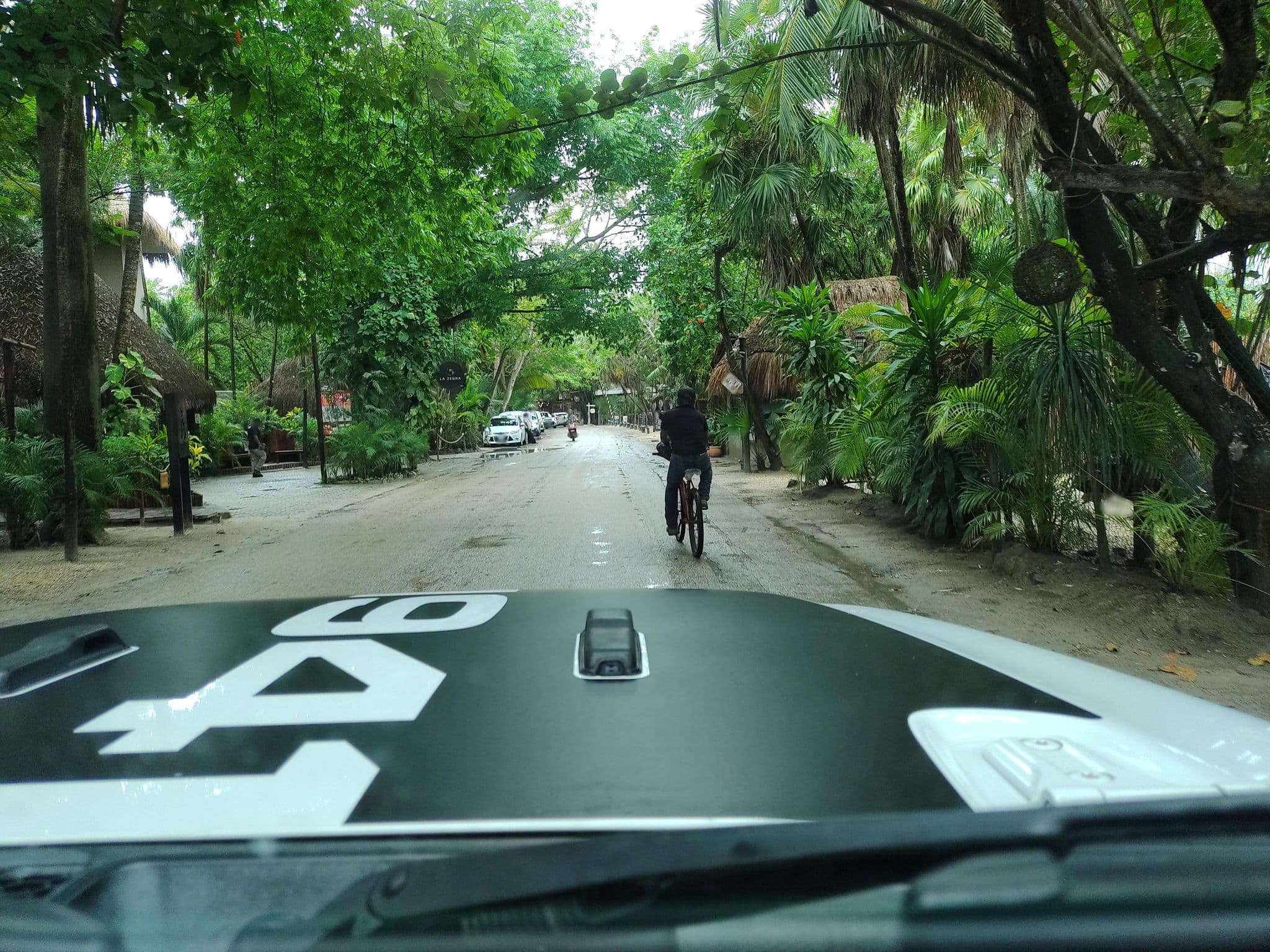 Street view near Lula, Tulum