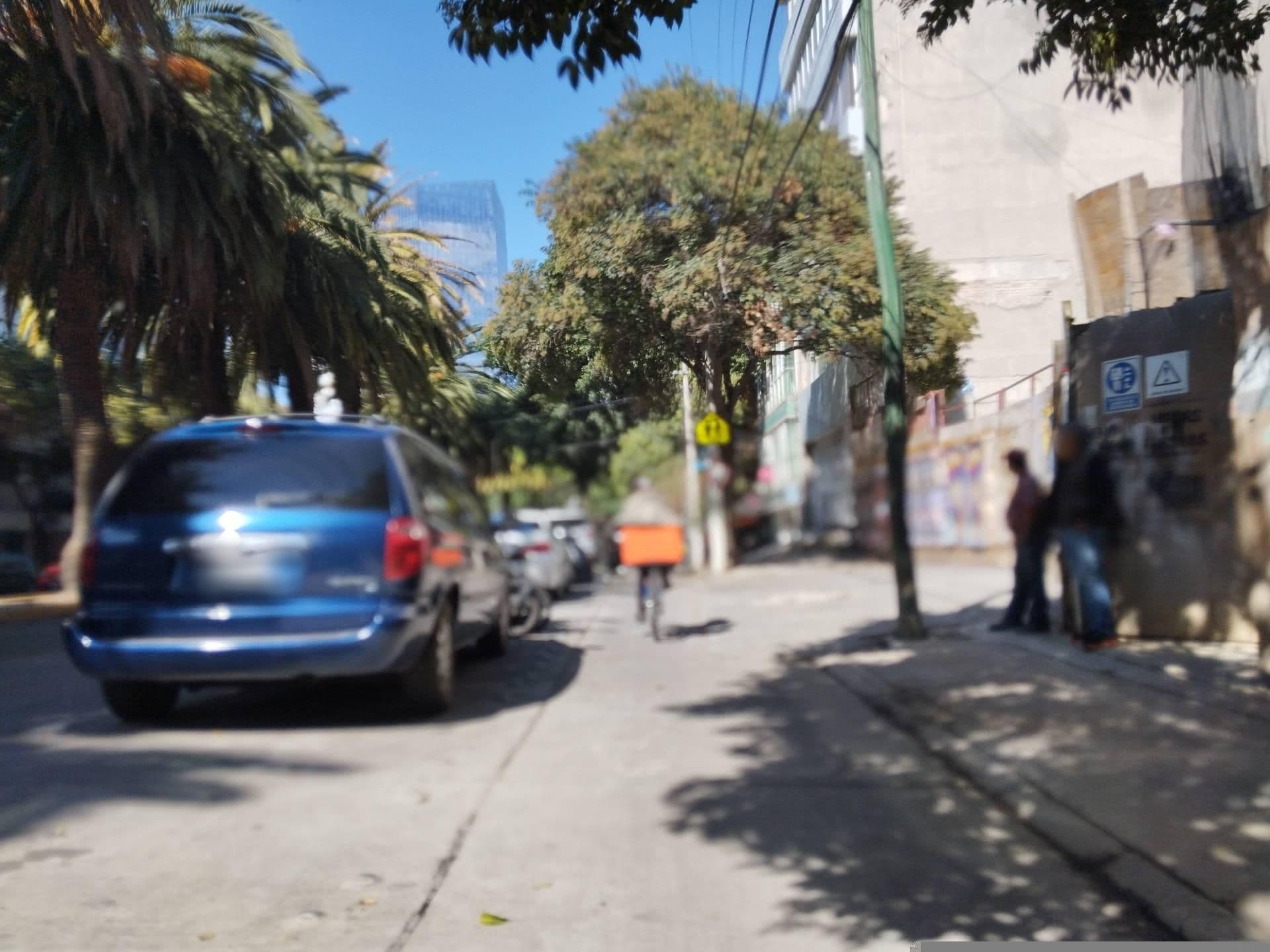 Street view near Casa Cibeles by Lumina, Cuauhtémoc — © BatmanIsReal (CC BY-SA · Mapillary)