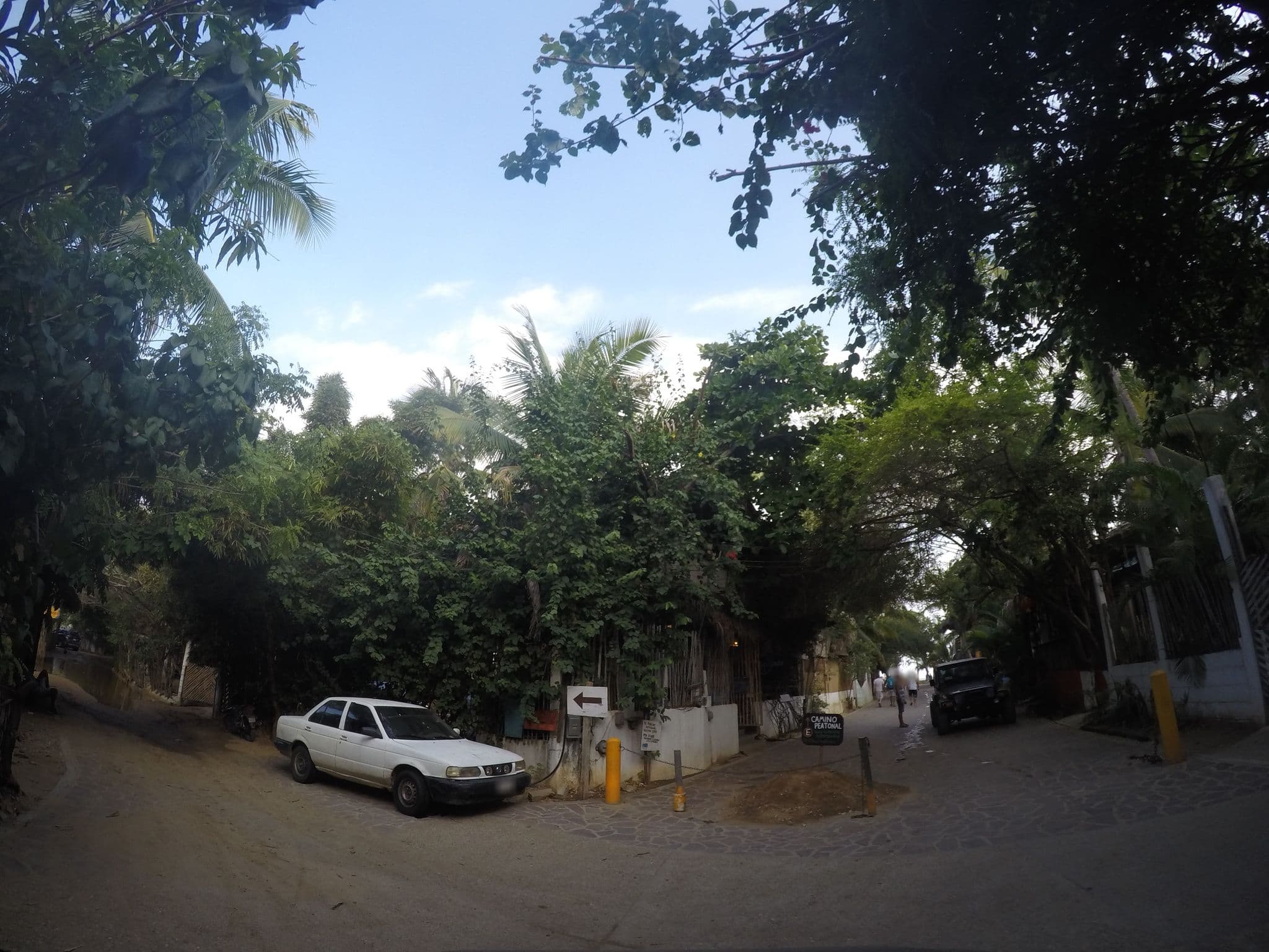 Street view near Hostel de Arqui, Puerto Ángel