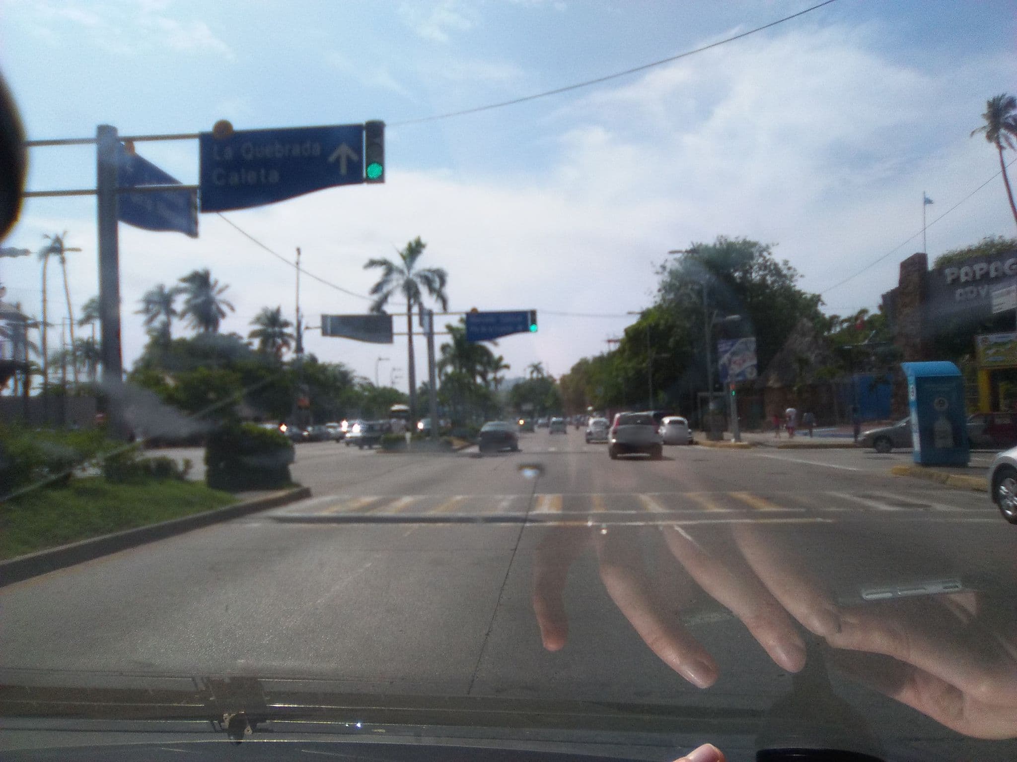Street view near Krystal Beach Acapulco, Acapulco de Juárez — © mapeadora (CC BY-SA · Mapillary)