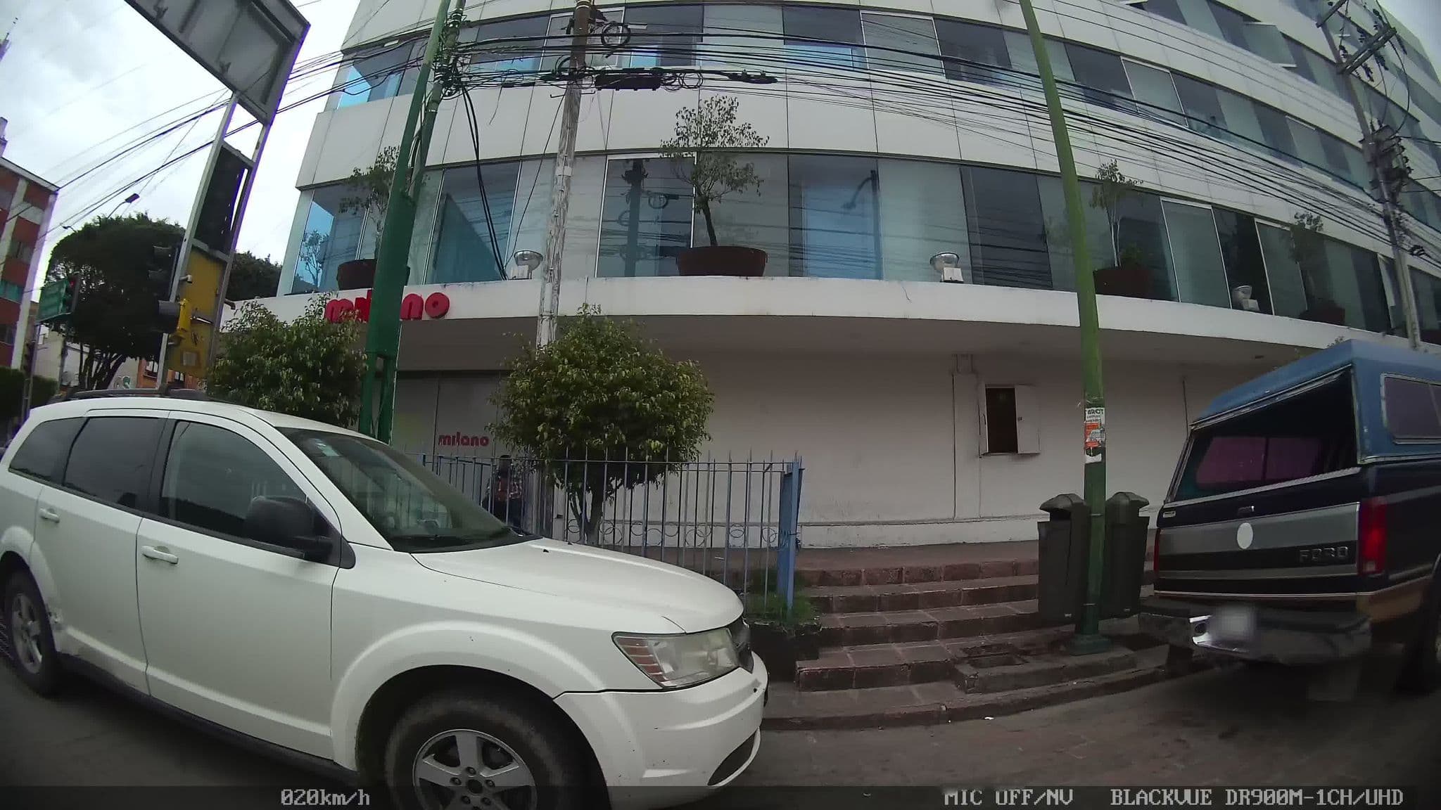 Street view near Hotel Impala, Santiago de Querétaro — © kaart_1 (CC BY-SA · Mapillary)