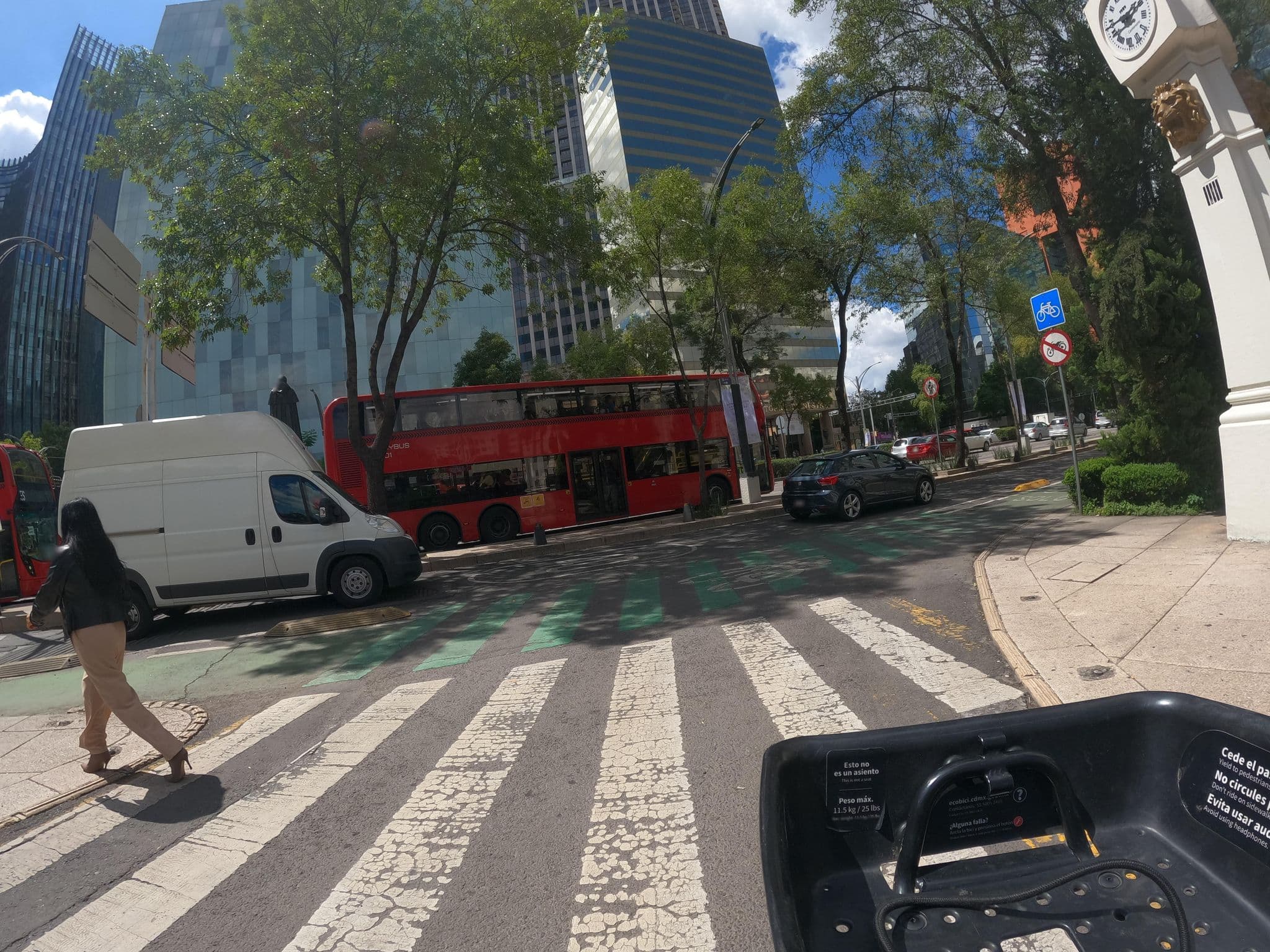 Street view near Hotel Imperial Reforma, Cuauhtémoc — © mapero_errante (CC BY-SA · Mapillary)