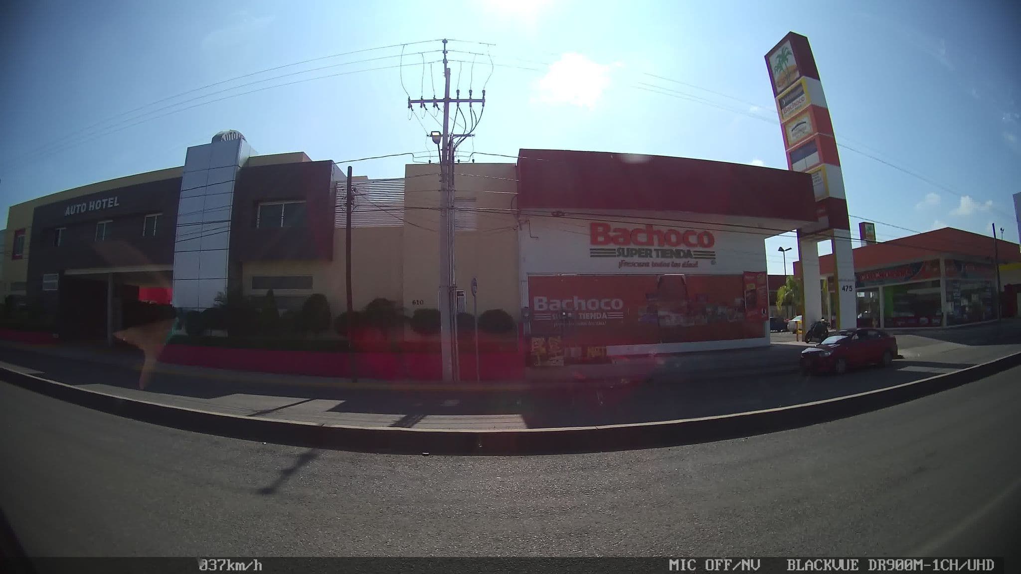Street view near Auto Hotel Plaza Diamante, Estrada — © kaart_1 (CC BY-SA · Mapillary)