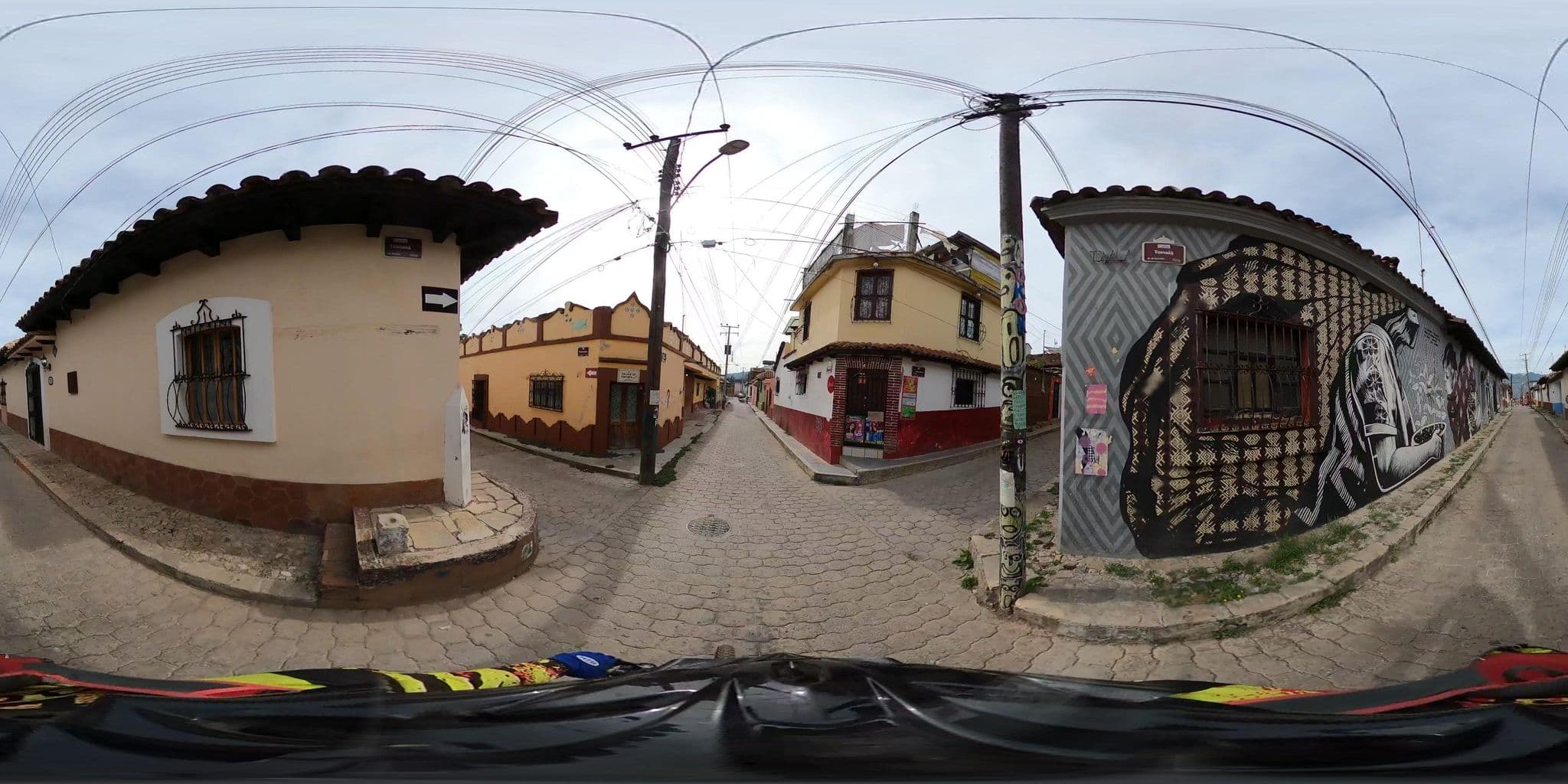 Street view near Hotel Matamoros, San Cristóbal de las Casas