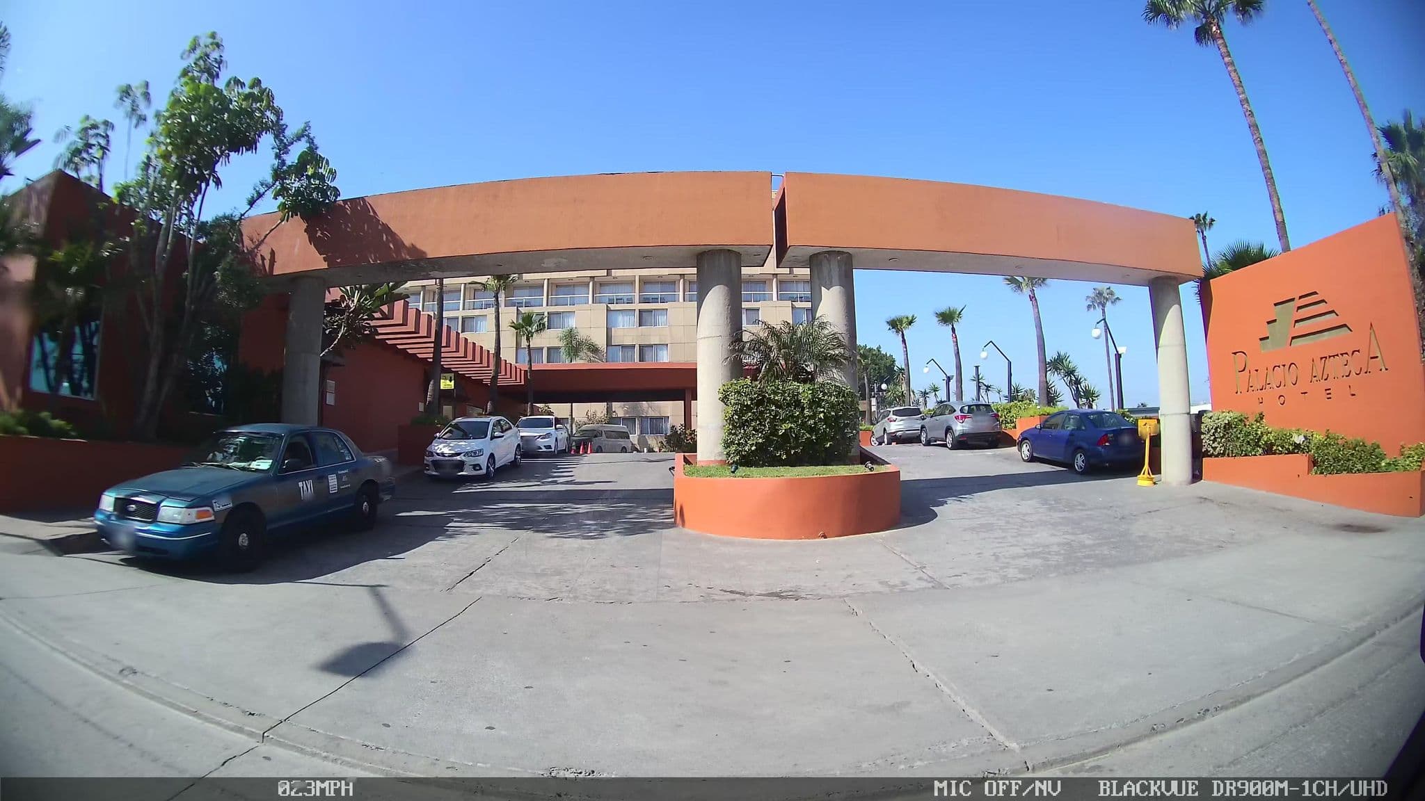 Street view near Palacio Azteca Hotel, Tijuana — © kaart_2 (CC BY-SA · Mapillary)