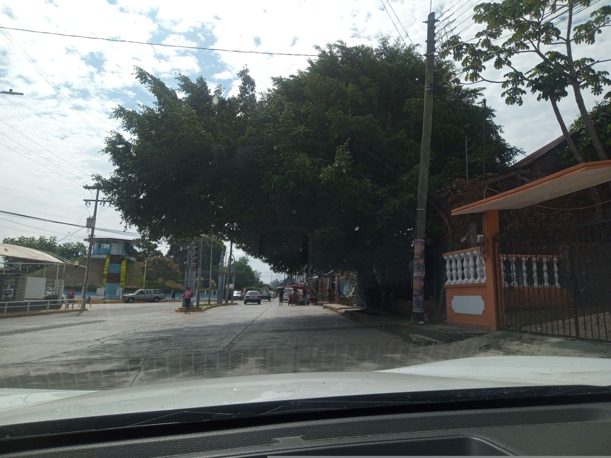 Street view near Hospedaje Turístico La Chula, Catemaco — © edisunza (CC BY-SA · Mapillary)