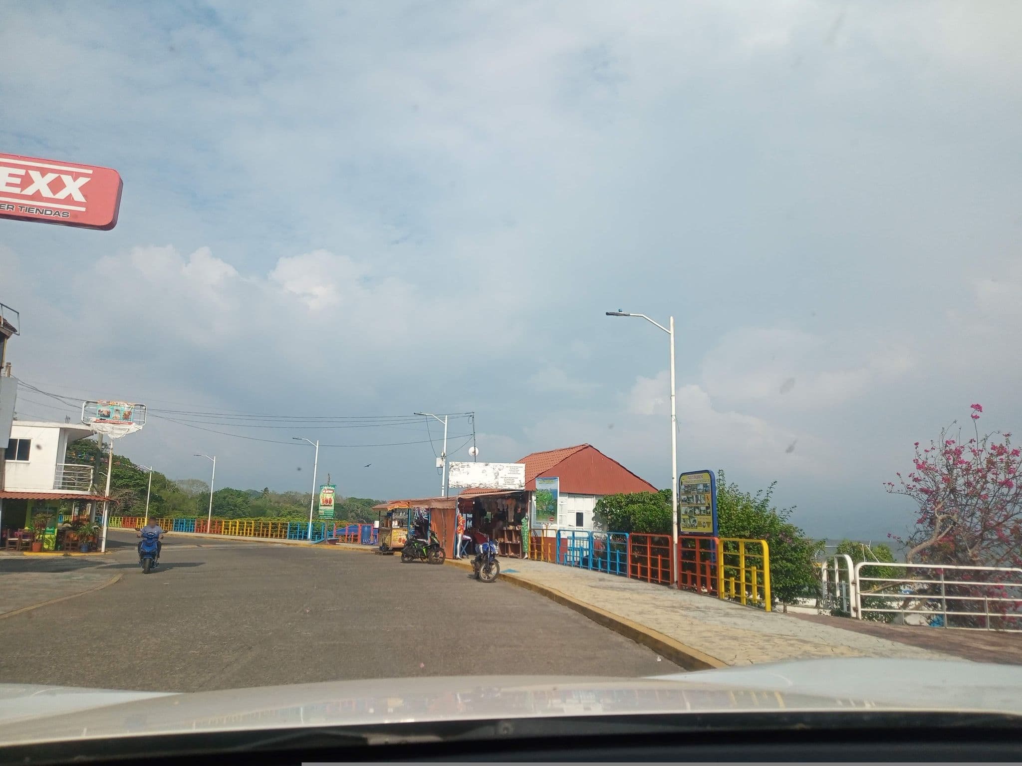 Street view near Hotel del Pescador, Catemaco — © edisunza (CC BY-SA · Mapillary)