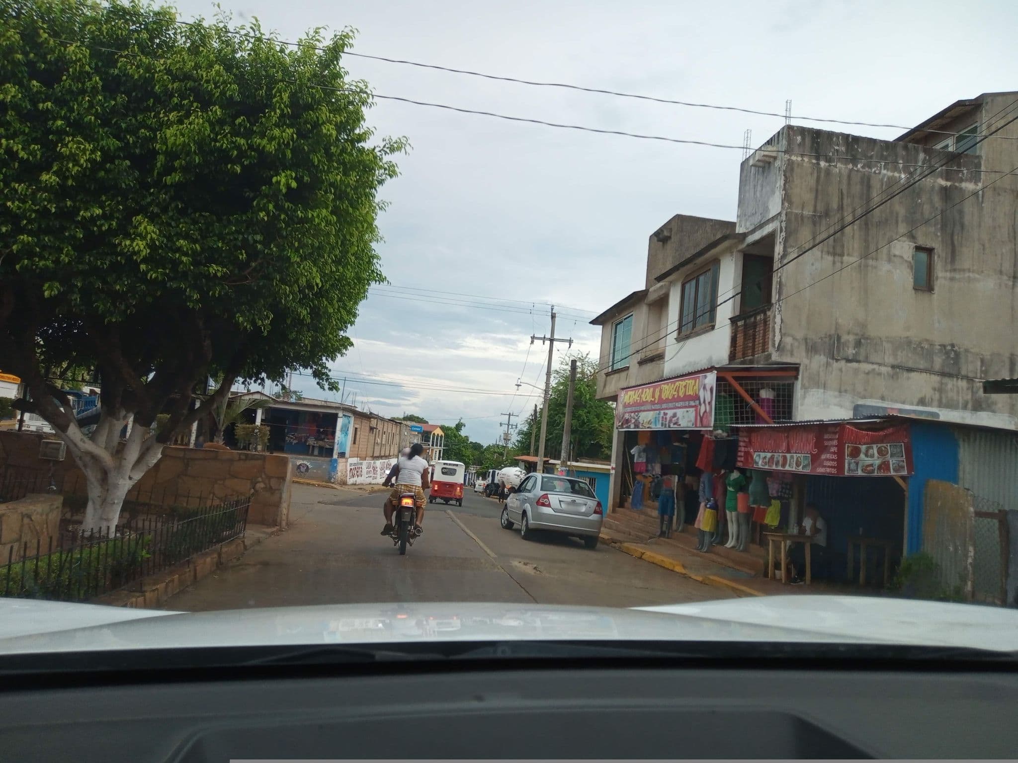 Street view near Hotel Yalalag, Soteapan — © edisunza (CC BY-SA · Mapillary)