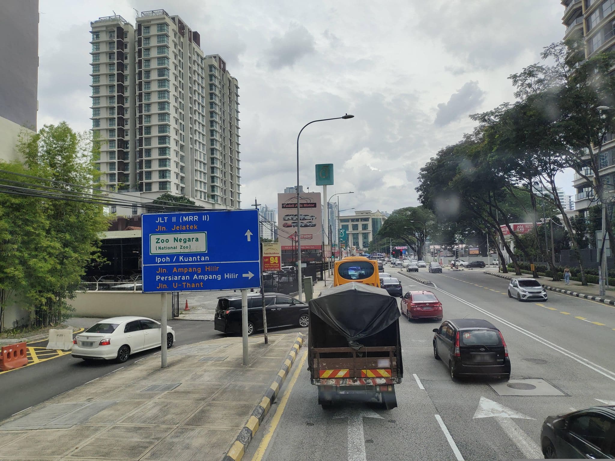 Street view near Oakwood, Kampong Datuk Keramat — © zh9567 (CC BY-SA · Mapillary)