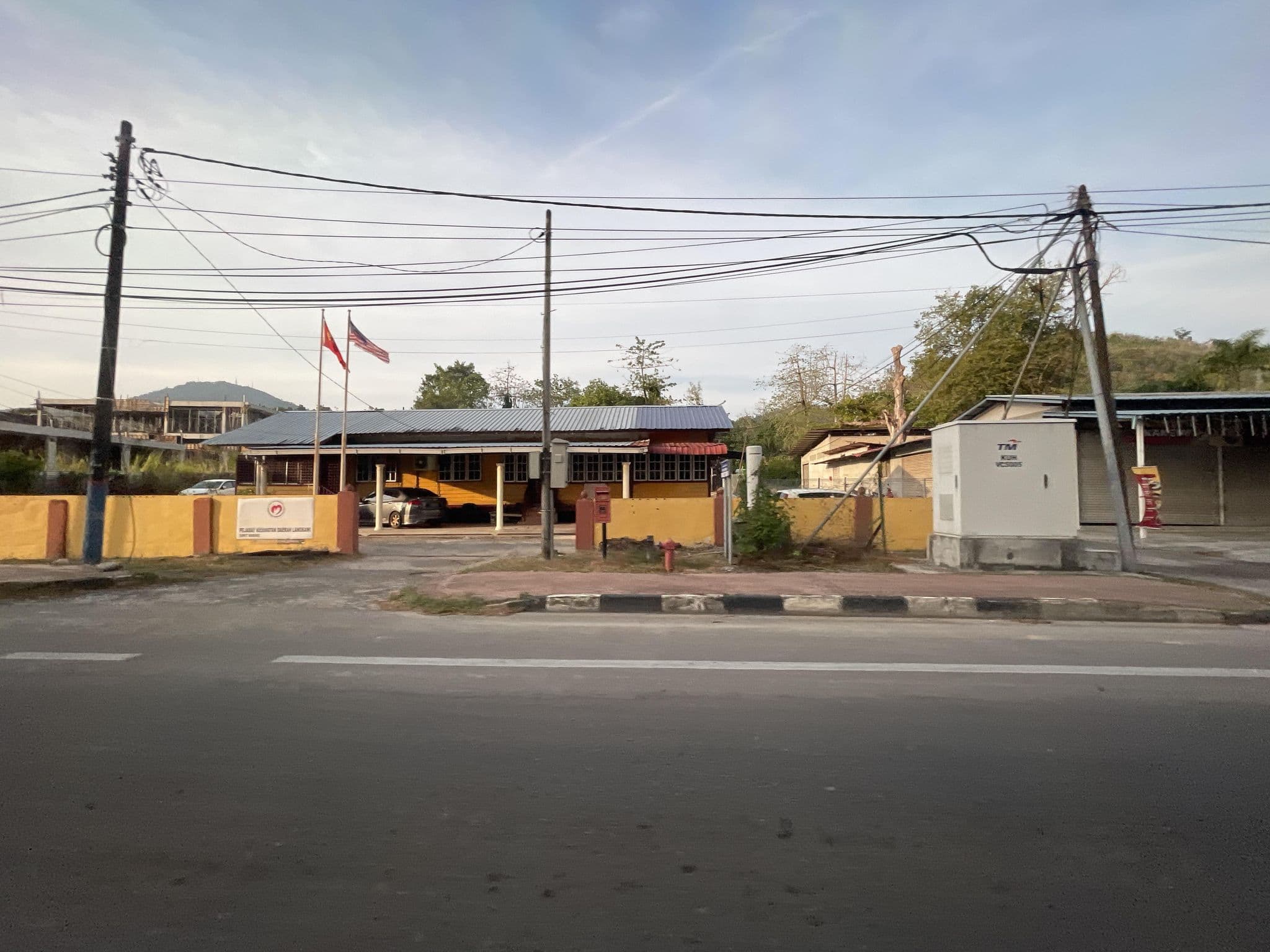 Street view near Hotel Langkasuka, Kuah — © filipb (CC BY-SA · Mapillary)