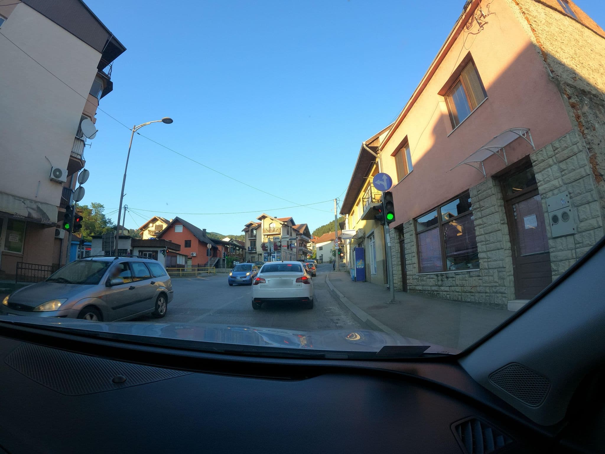 Street view near Hedonia, Višegrad — © borovac (CC BY-SA · Mapillary)