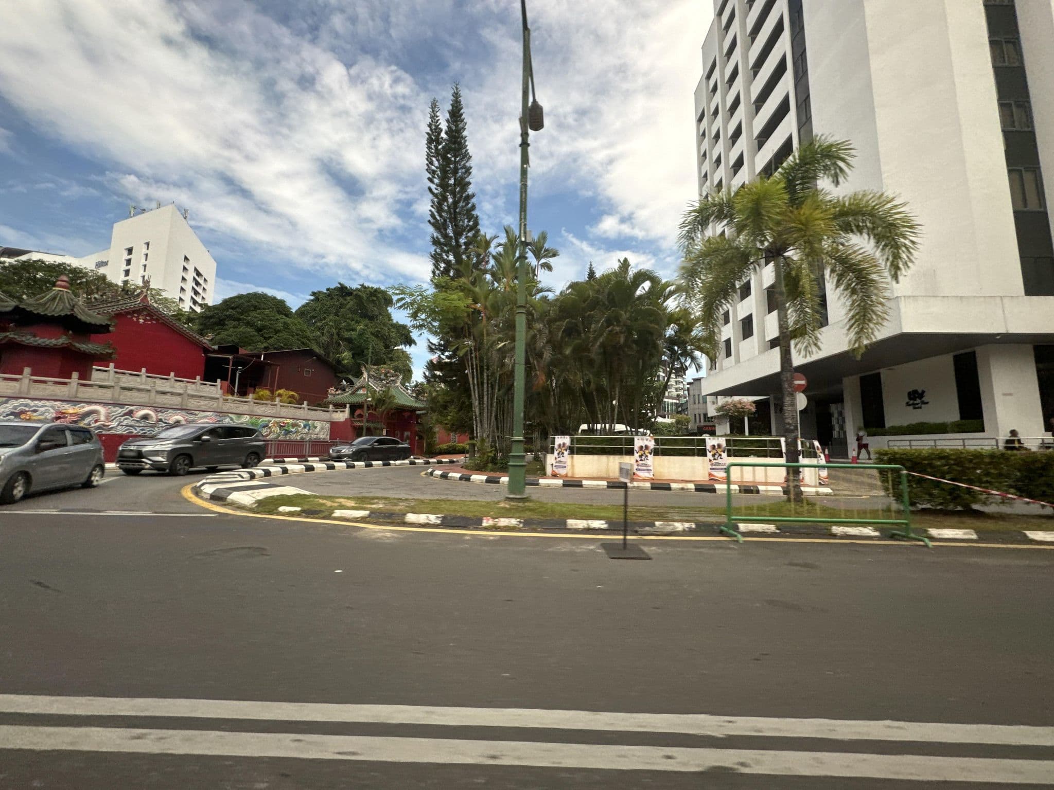 Street view near Singgahsana Lodge, Kuching — © filipb (CC BY-SA · Mapillary)