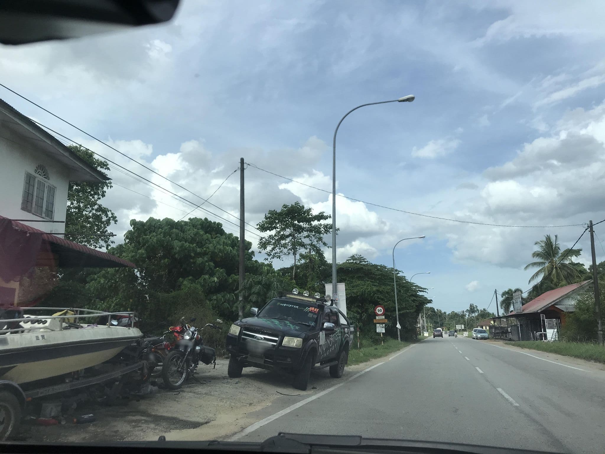 Street view near Rumah Tumpangan Dusun Pinang, Pasir Mas — © Jeddy (CC BY-SA · Mapillary)