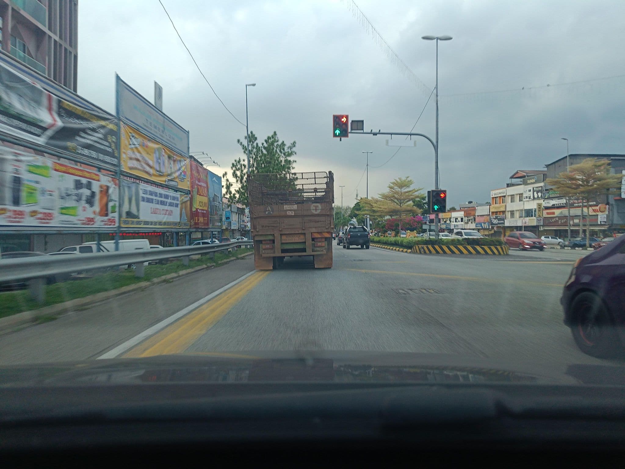Street view near Hotel Jelai, Temerluh — © NSalleh (CC BY-SA · Mapillary)