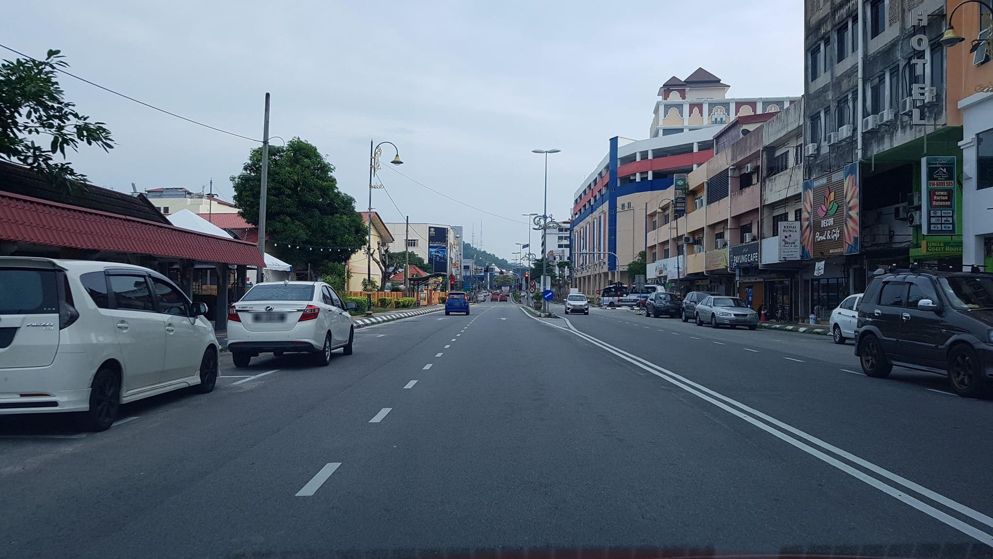 Street view near Hotel Indah, Kuala Terengganu — © aaronshenhao (CC BY-SA · Mapillary)