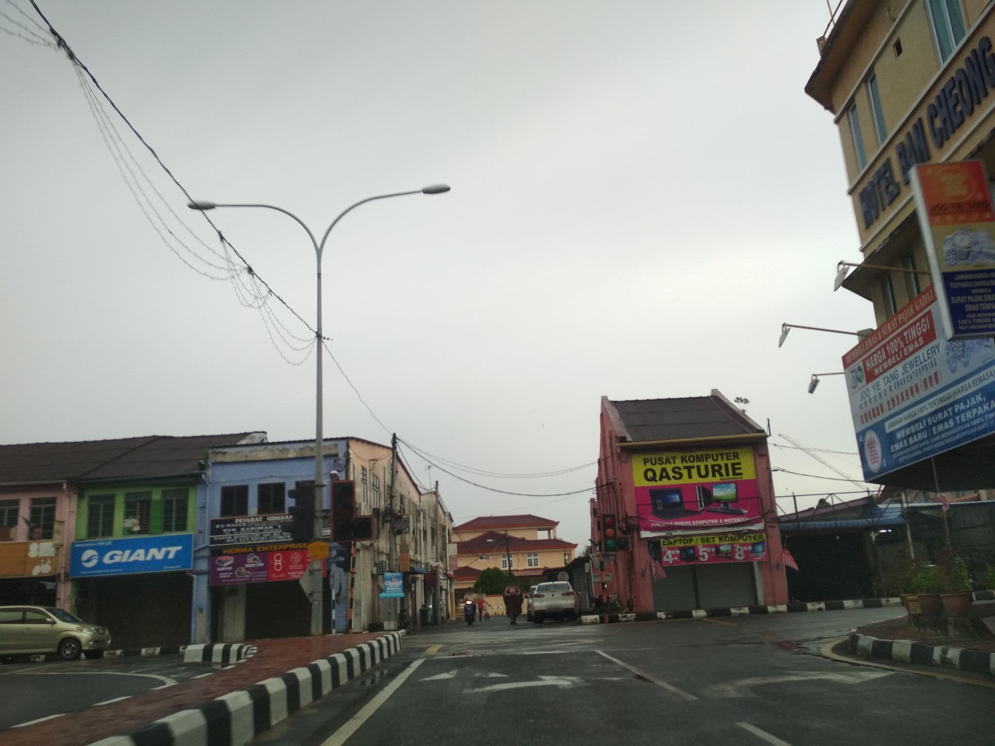 Street view near Bang Cheong Hotel, Kangar — © aymanfit3 (CC BY-SA · Mapillary)
