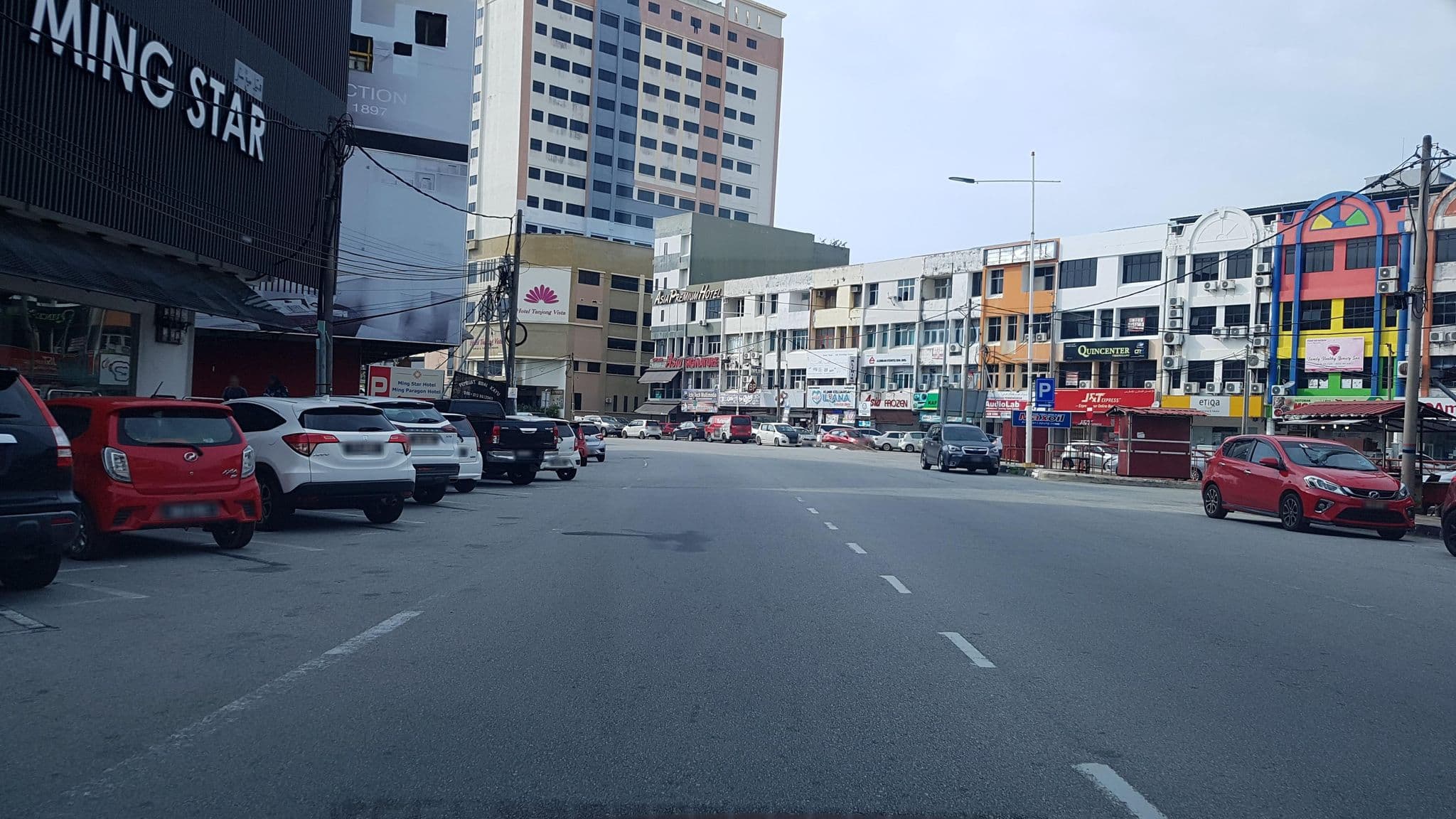 Street view near Ming Star Hotel, Kuala Terengganu — © aaronshenhao (CC BY-SA · Mapillary)