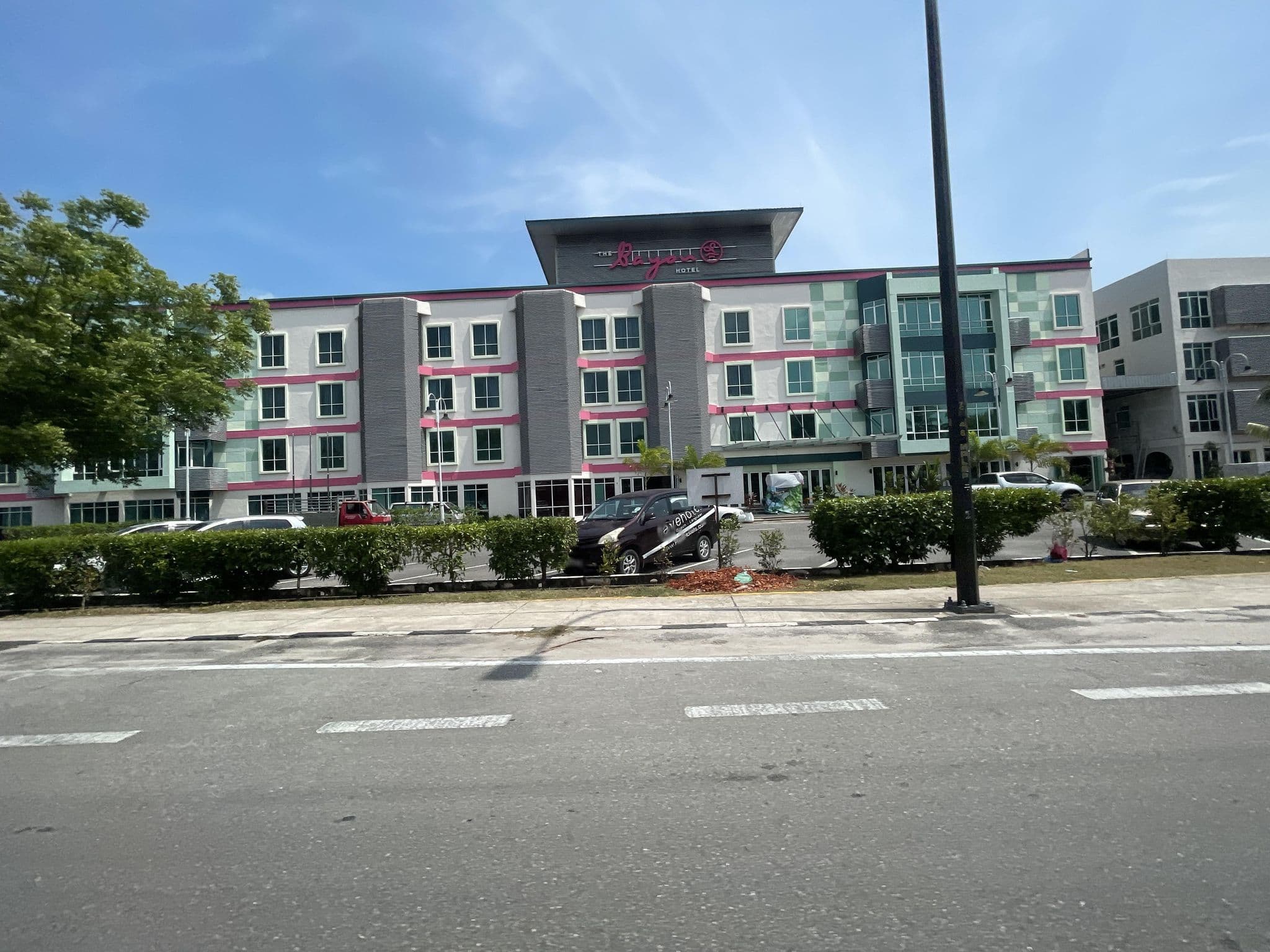 Street view near Aston Fave Beach, Pantai Cenang — © filipb (CC BY-SA · Mapillary)